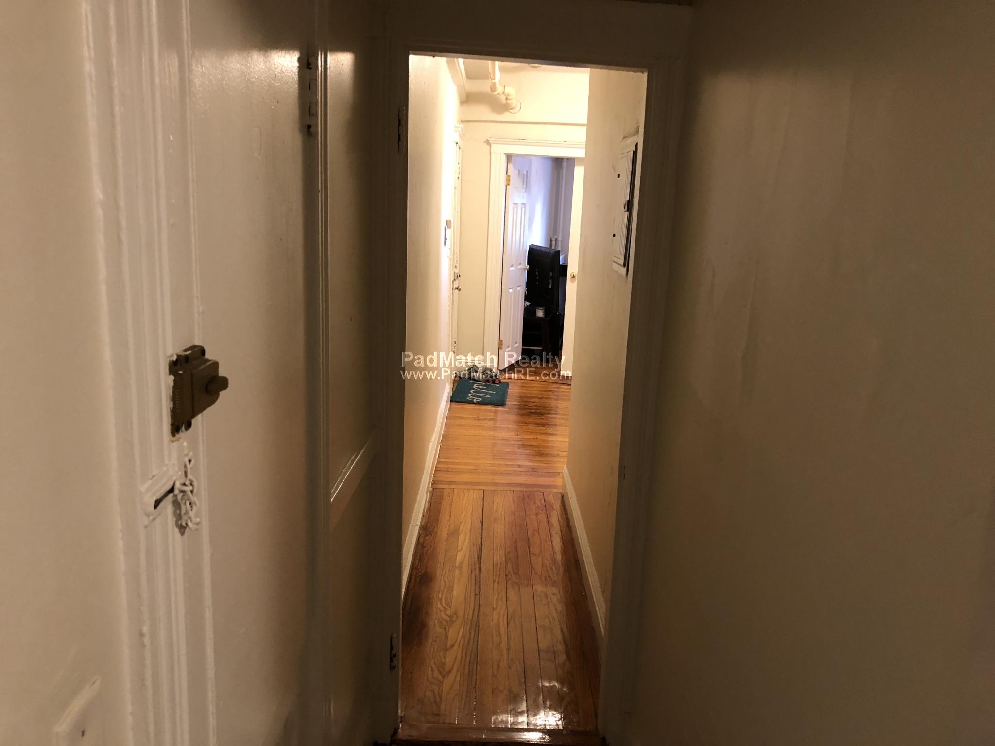 1 bed, 1 bath apartment for rent at 127 Sutherland Rd Unit 2, Brighton — photo 3 of 12
