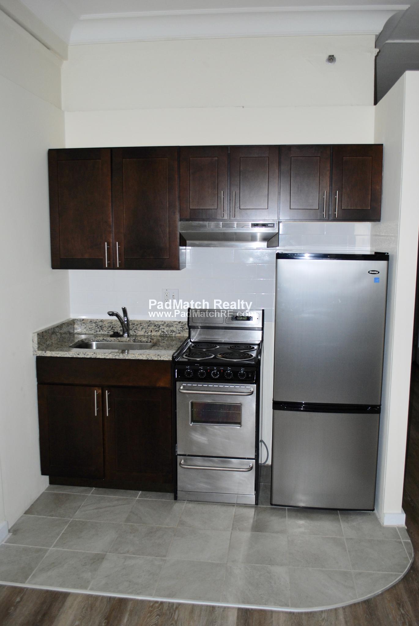 62 Boylston St, Downtown