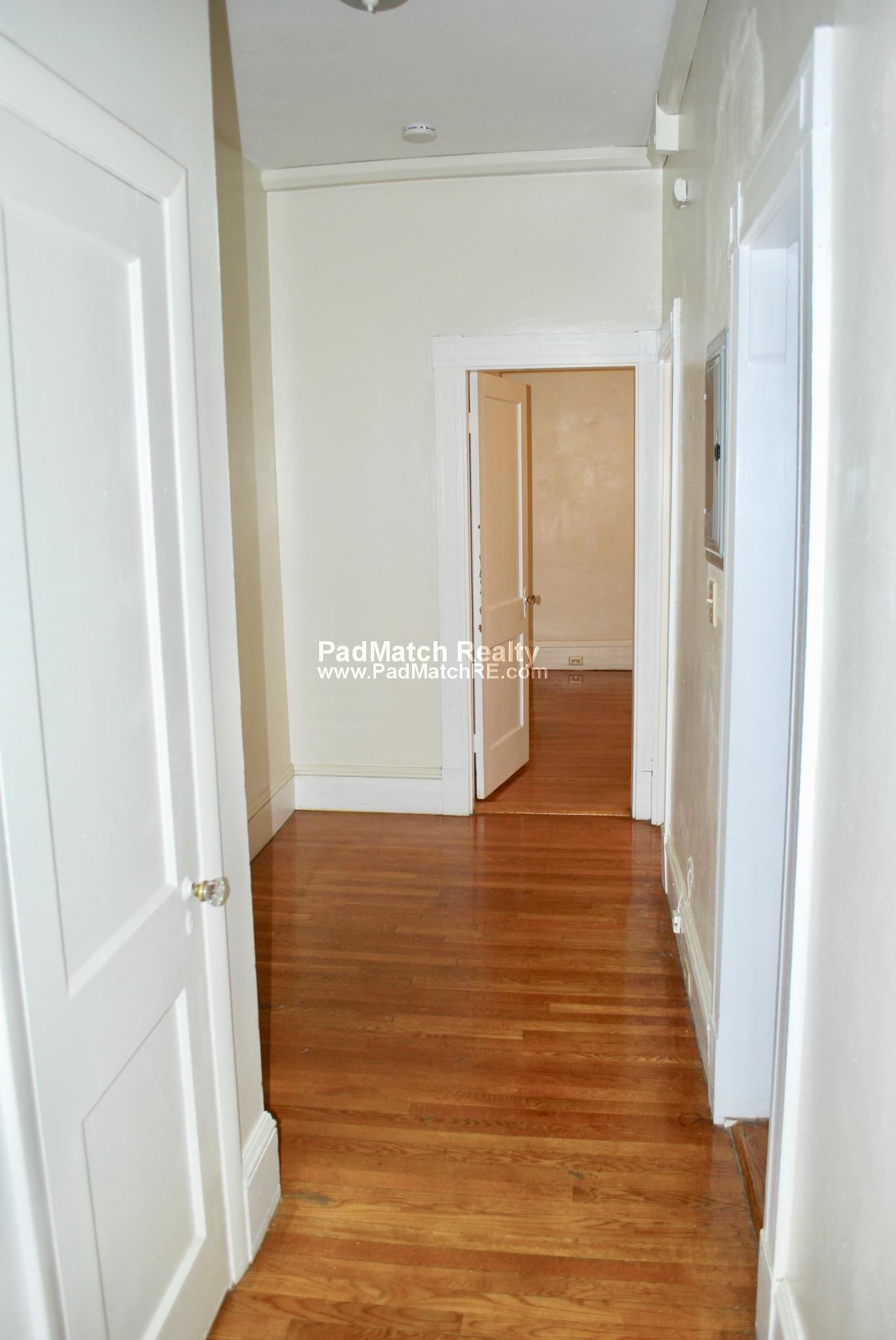 1 bed, 1 bath apartment for rent at 1477 Beacon St Unit 4, Coolidge Corner — photo 4 of 10