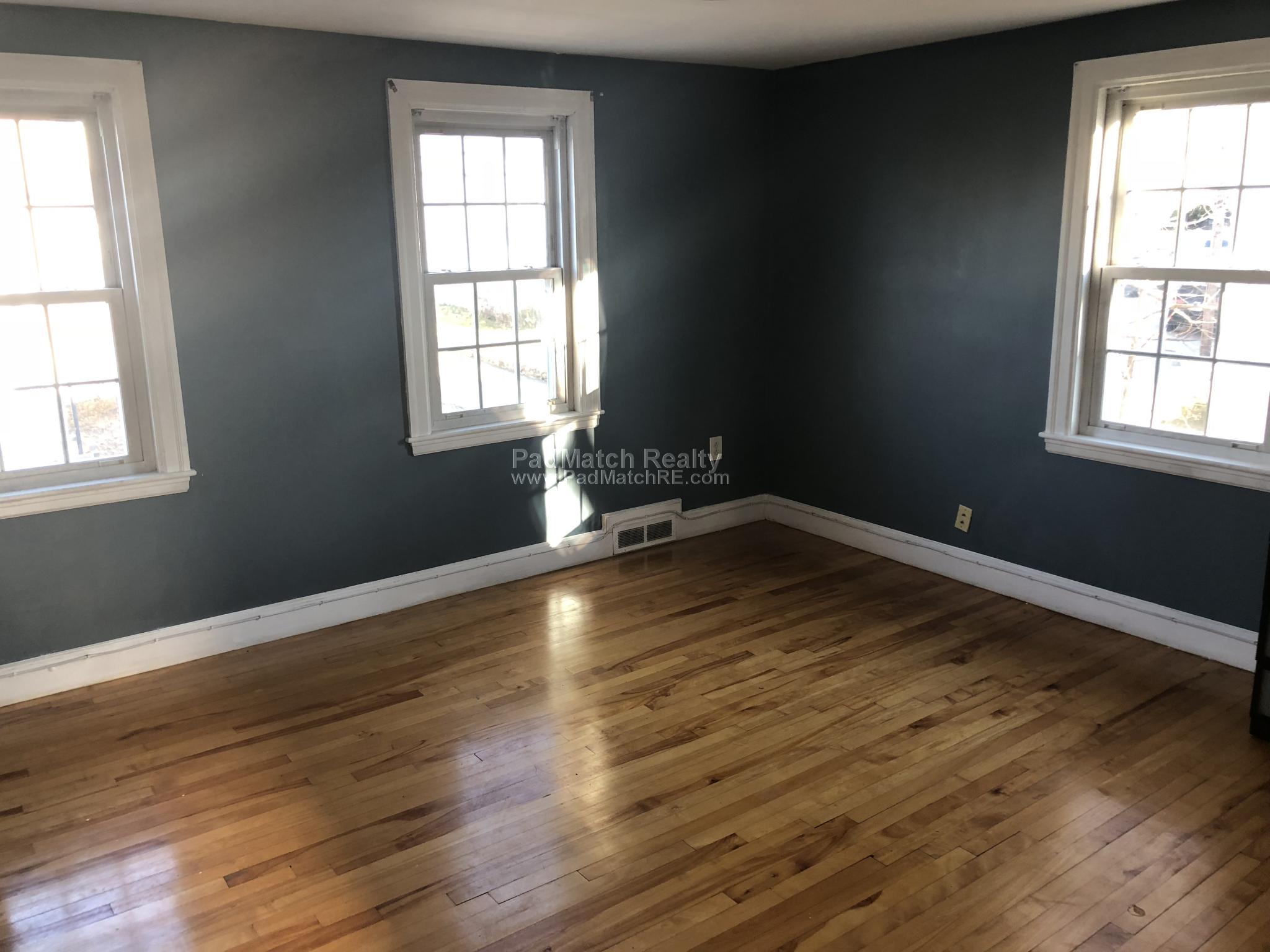 35 Grew Hill Rd, Roslindale