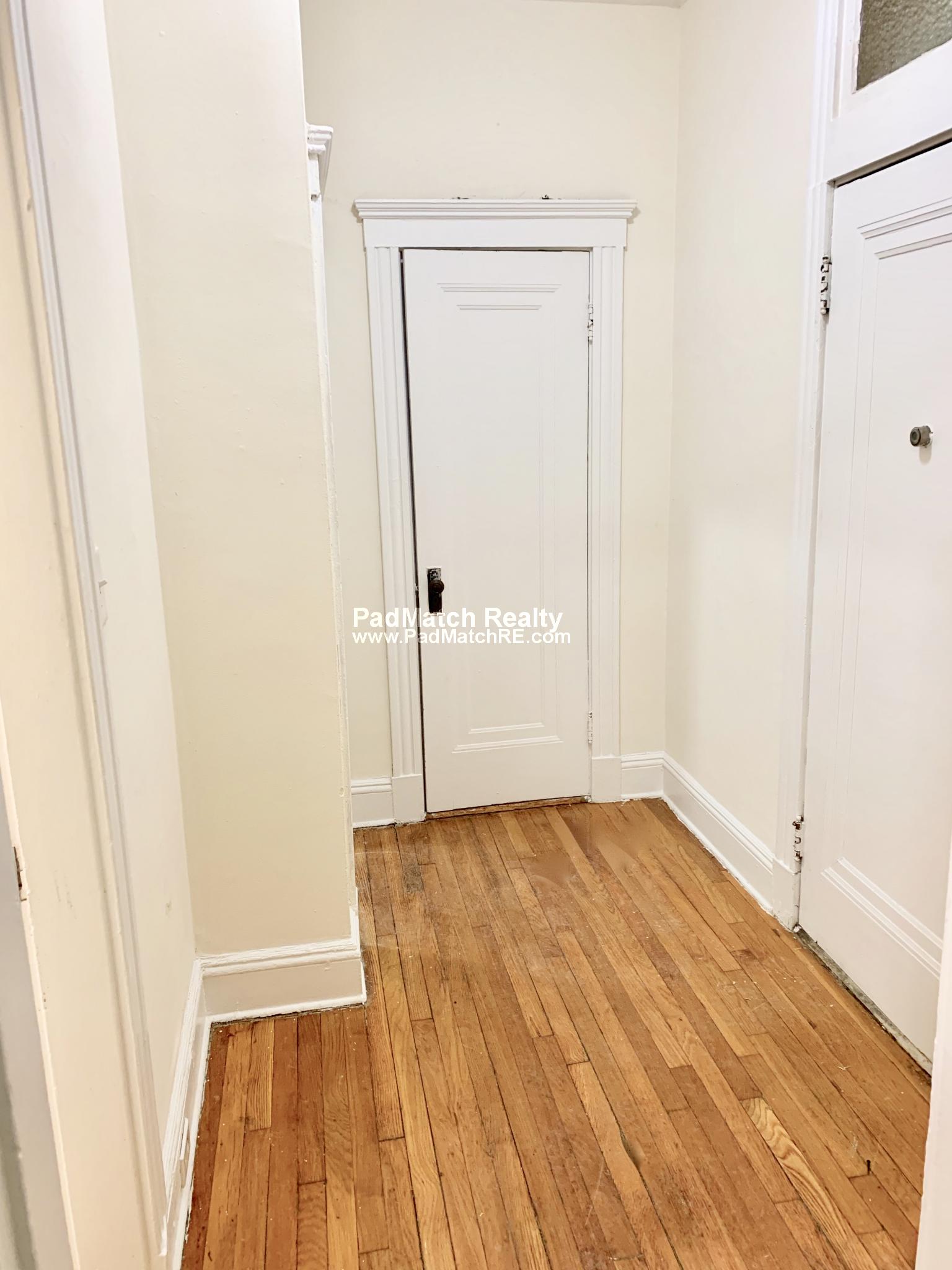 Studio bed, 1 bath apartment for rent at 1203 Boylston St Unit 6, Fenway — photo 3 of 14