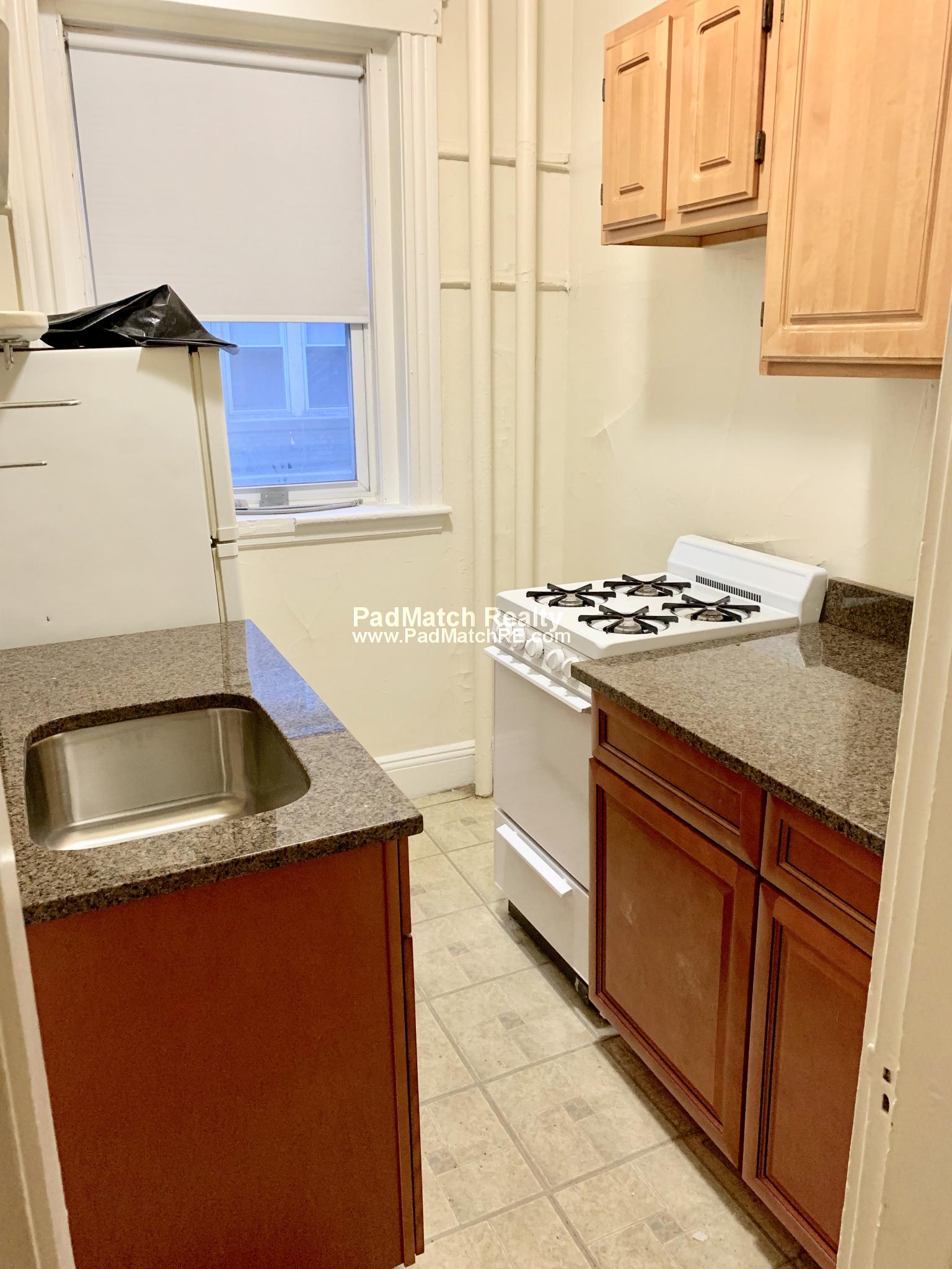 Studio bed, 1 bath apartment for rent at 1203 Boylston St Unit 6, Fenway — photo 4 of 14