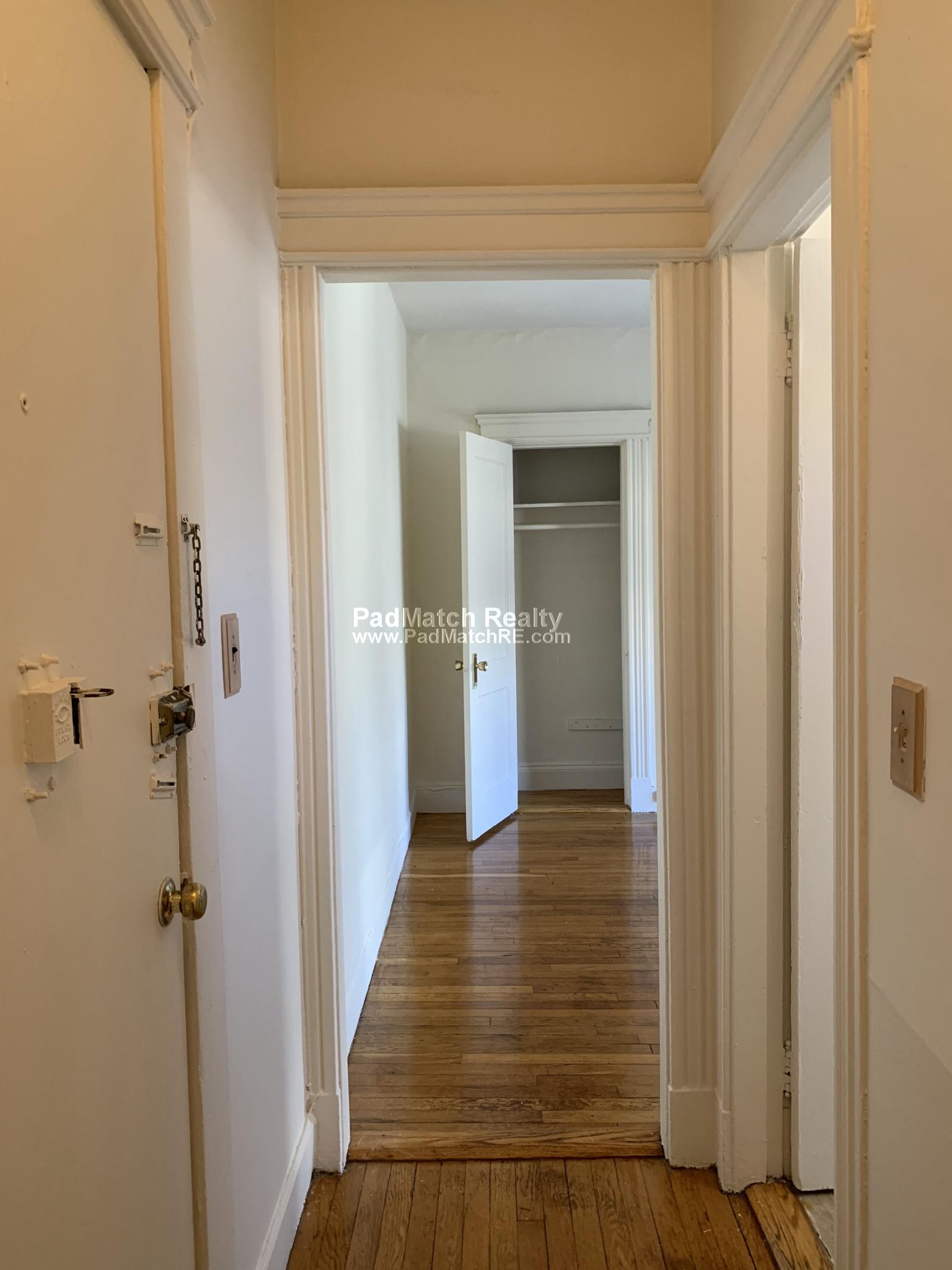 Studio bed, 1 bath apartment for rent at 1160 Commonwealth Ave Unit 35, Allston — photo 8 of 12