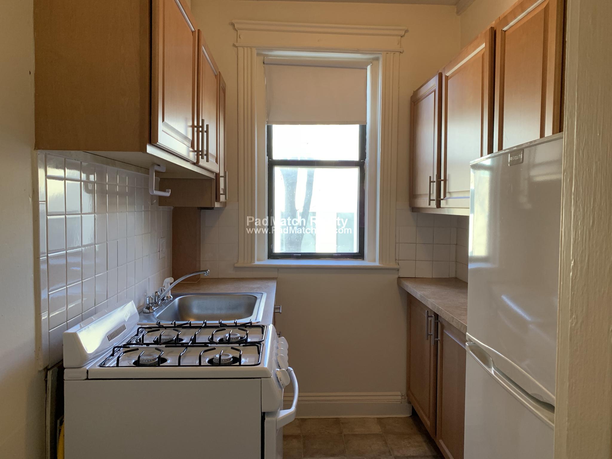 Studio bed, 1 bath apartment for rent at 1160 Commonwealth Ave Unit 35, Allston — photo 11 of 12