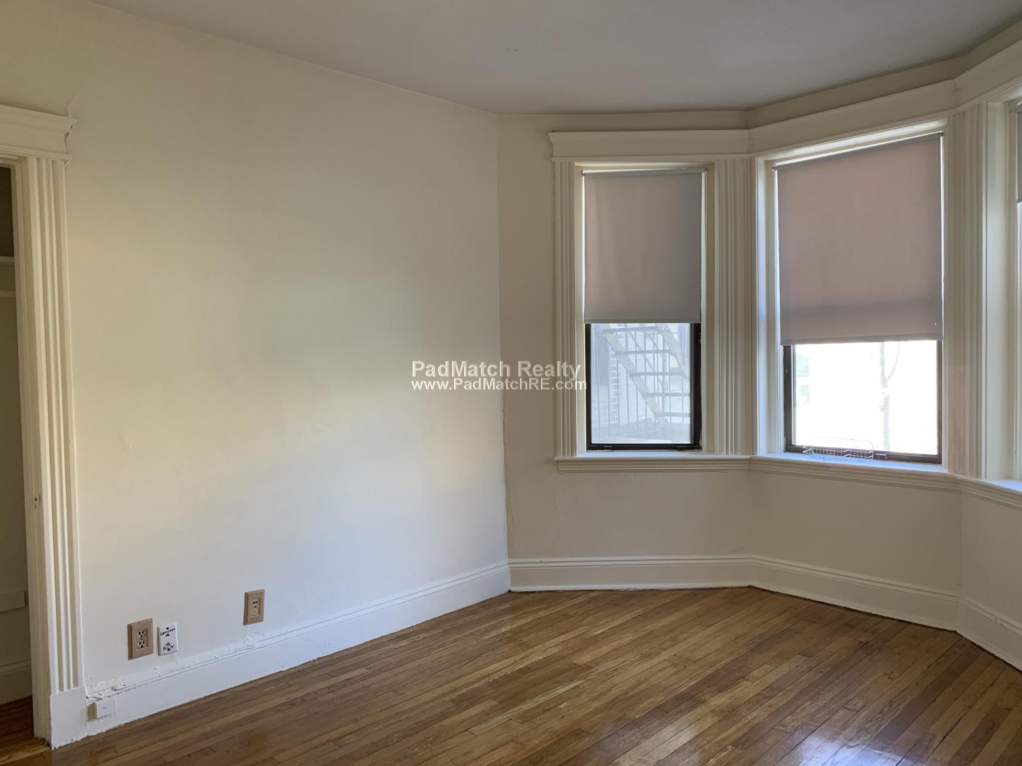 Studio bed, 1 bath apartment for rent at 1160 Commonwealth Ave Unit 35, Allston — photo 2 of 12