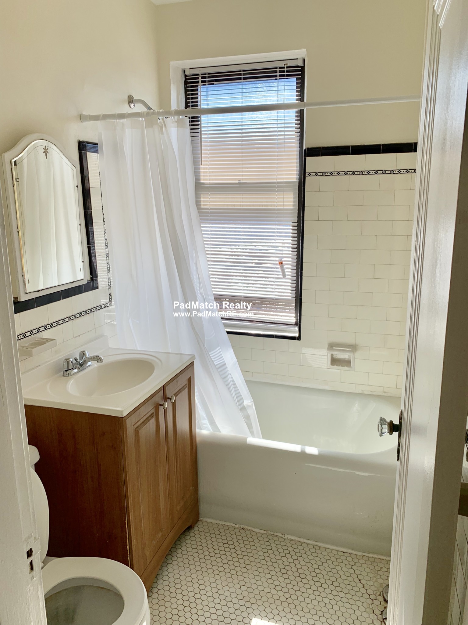 1 bed, 1 bath apartment for rent at 63 Fellsway Unit 18, Medford — photo 11 of 16