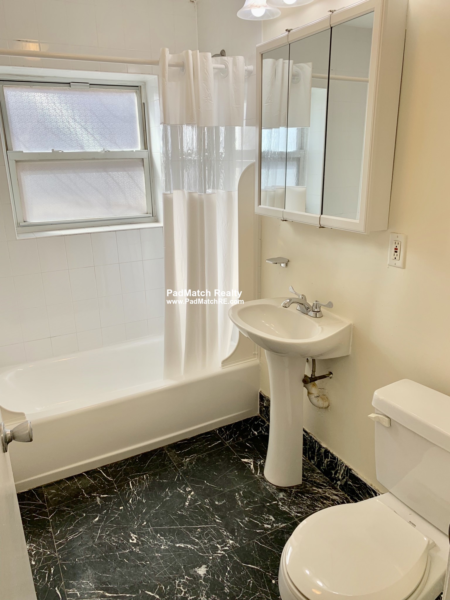 34 Gardner St, Allston