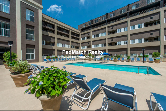 1079 Commonwealth Ave, Allston