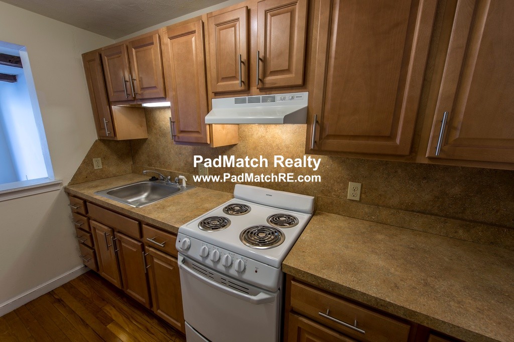 1799 Centre St, Jamaica Plain