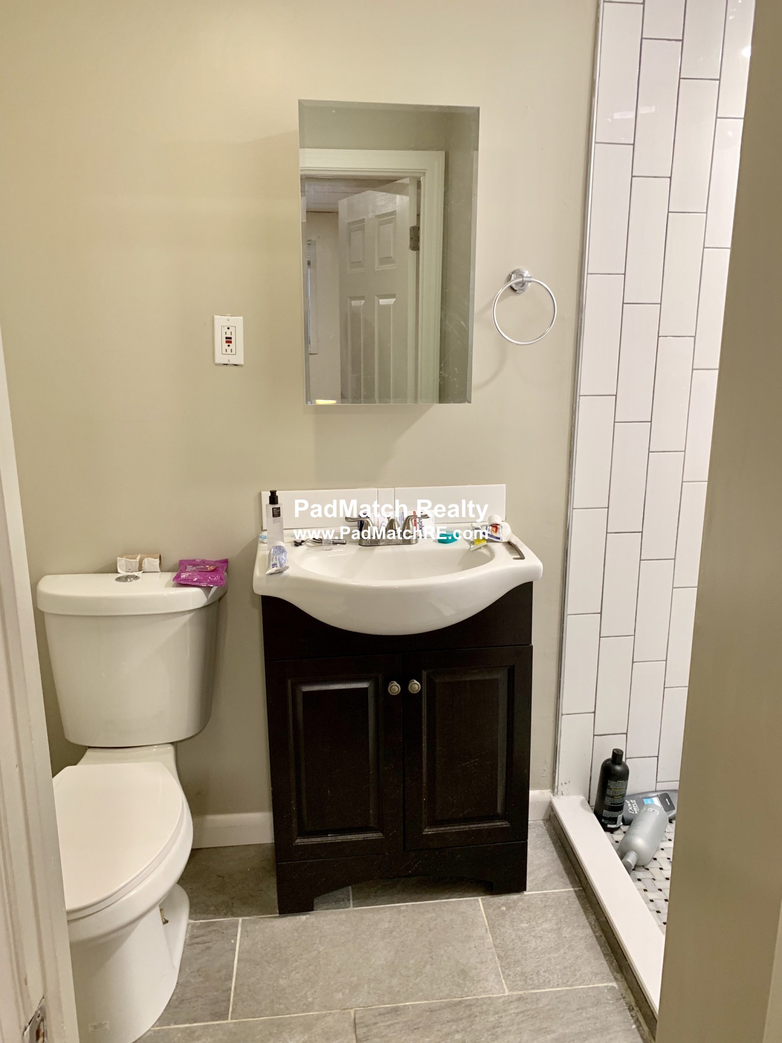 Photo 9 of 15 ABERDEEN Unit AB