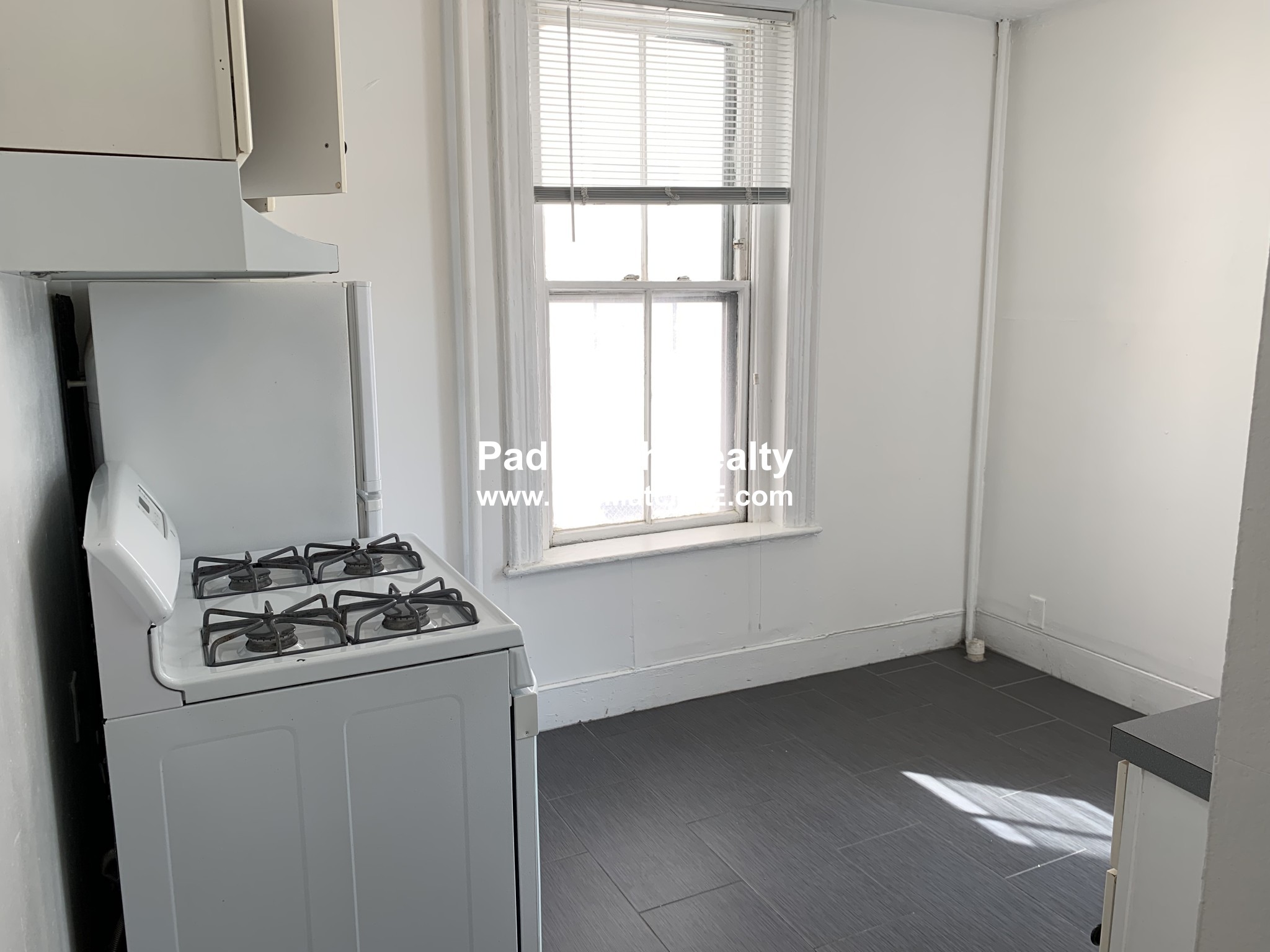 218 Hemenway St, Fenway