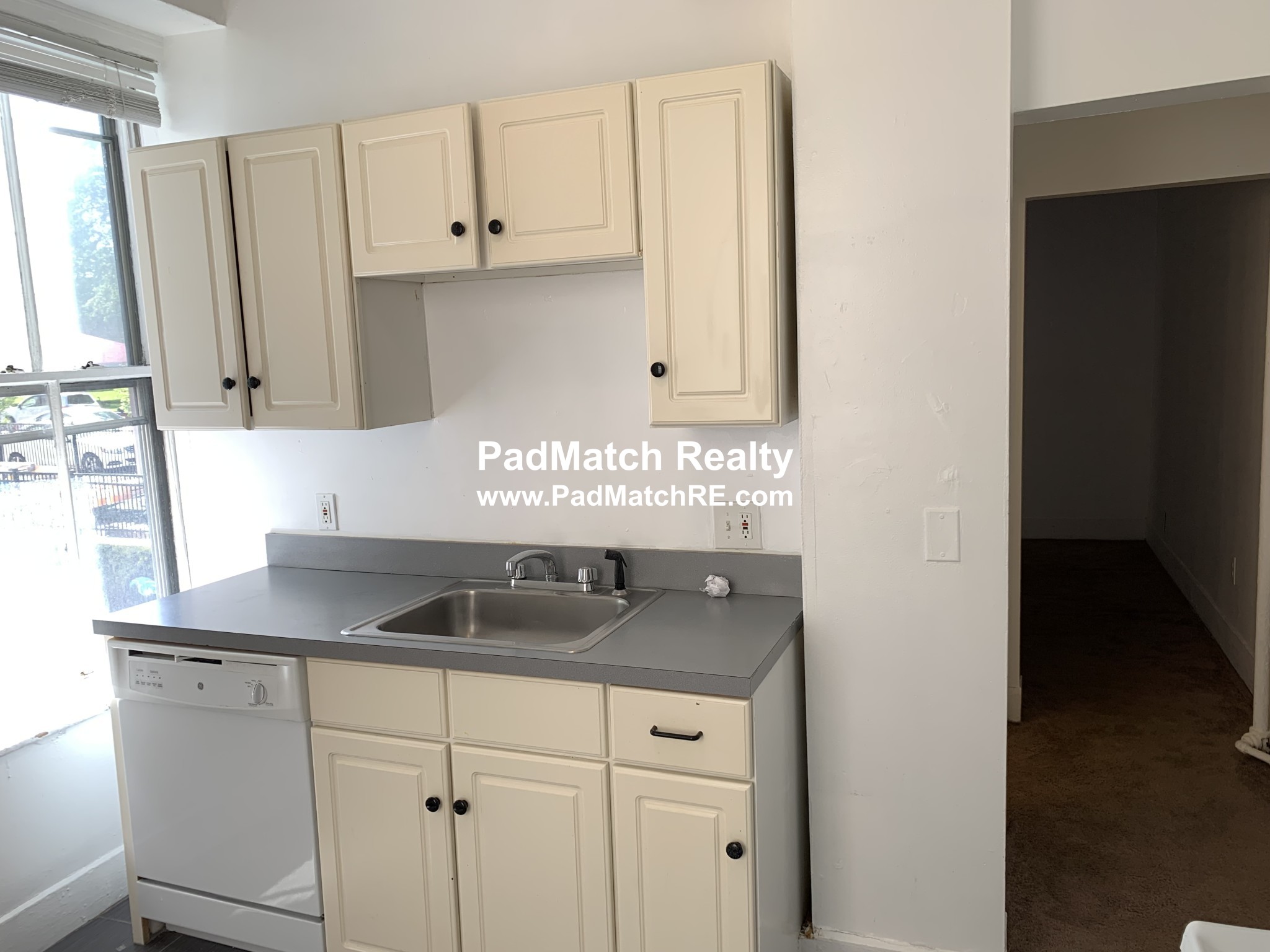 218 Hemenway St, Fenway