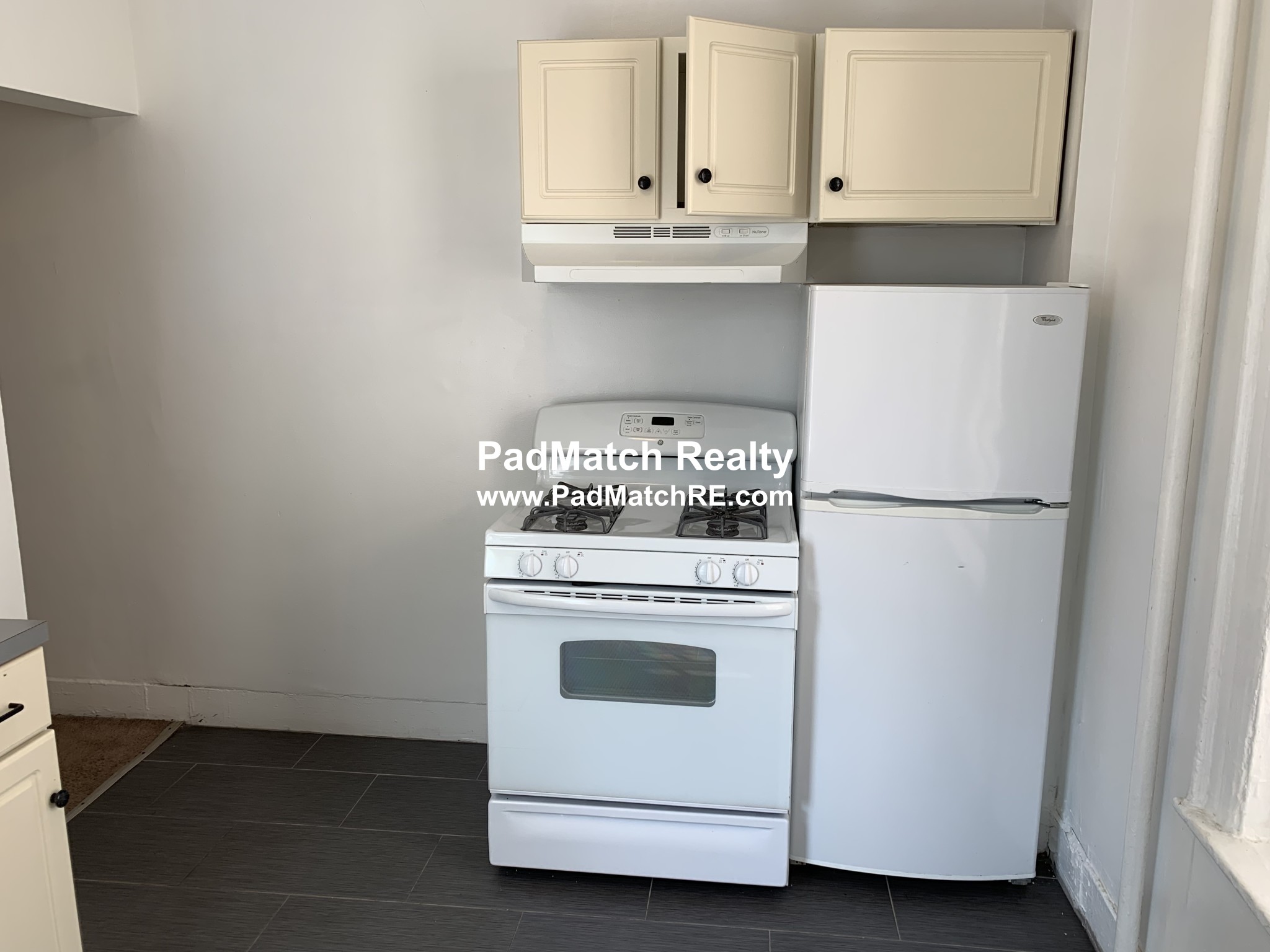 218 Hemenway St, Fenway