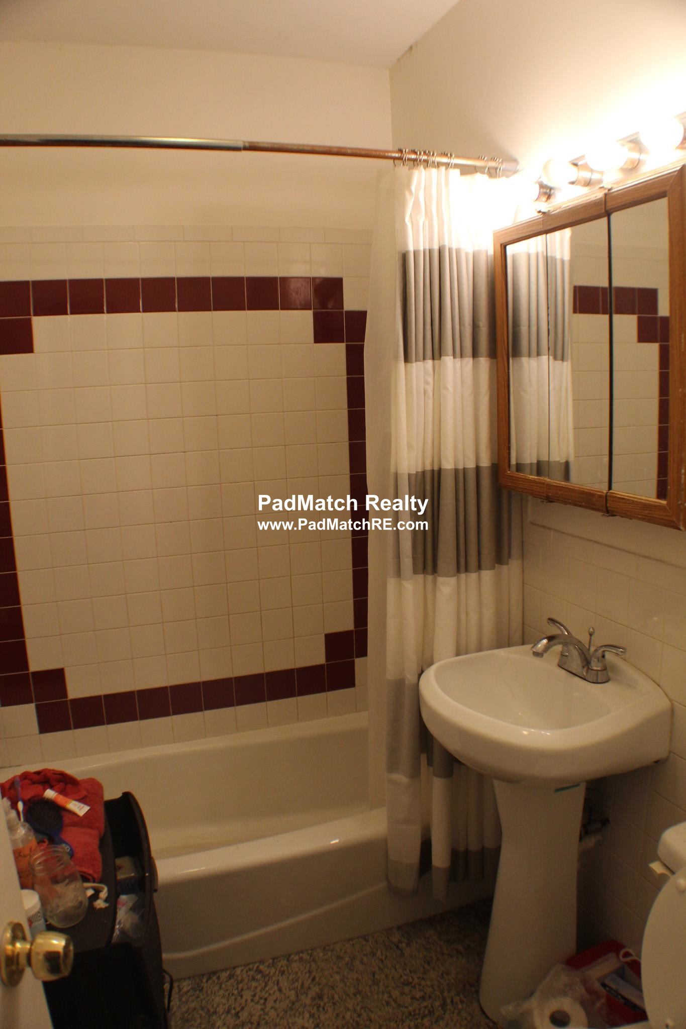 4 bed, 2 bath apartment for rent at 23 Egremont Rd Unit 1, Brighton — photo 9 of 9