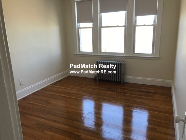 1634 Commonwealth Ave, Brighton