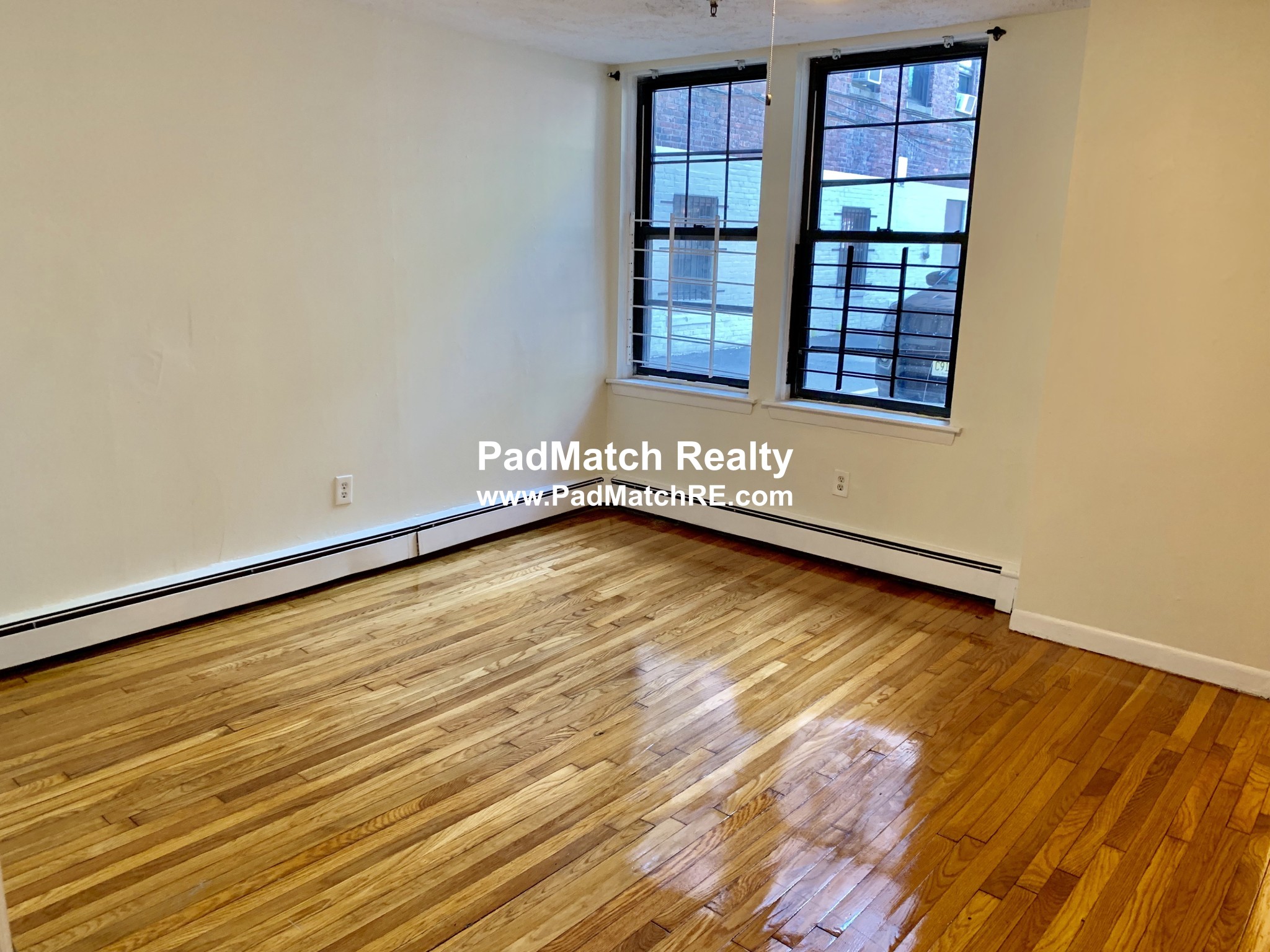 58 Queensberry St, Fenway