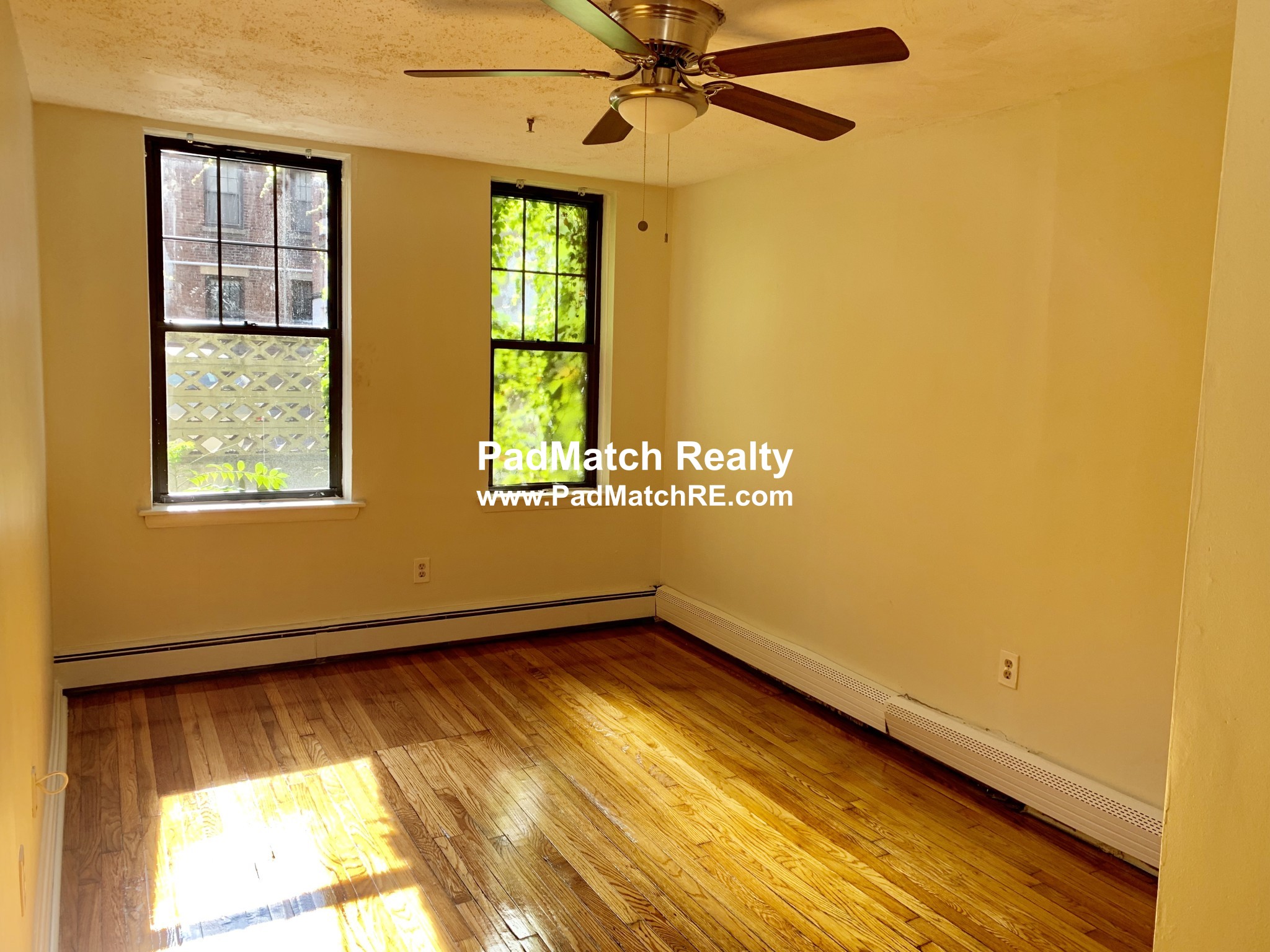 58 Queensberry St, Fenway