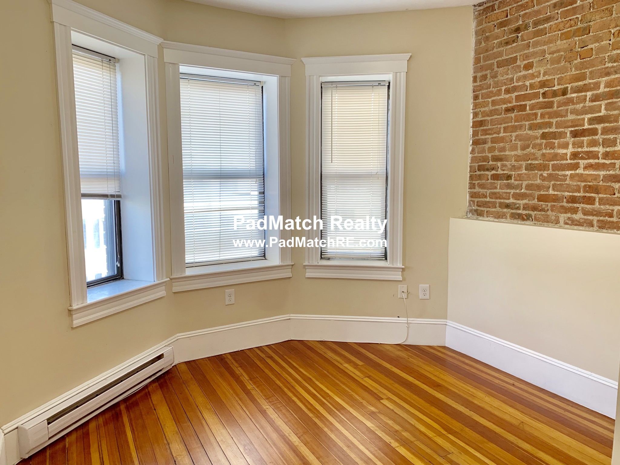 887 Huntington Ave, Mission Hill