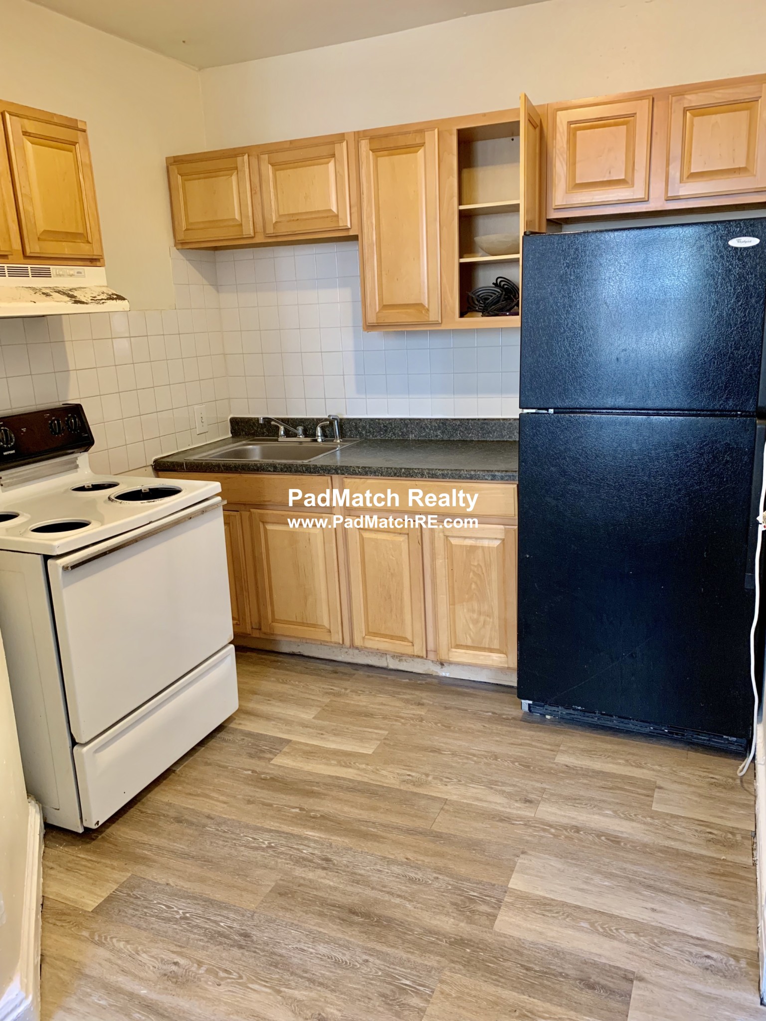 2.5 bed, 1 bath apartment for rent at 244 Kelton St Unit 17, Allston — photo 4 of 16