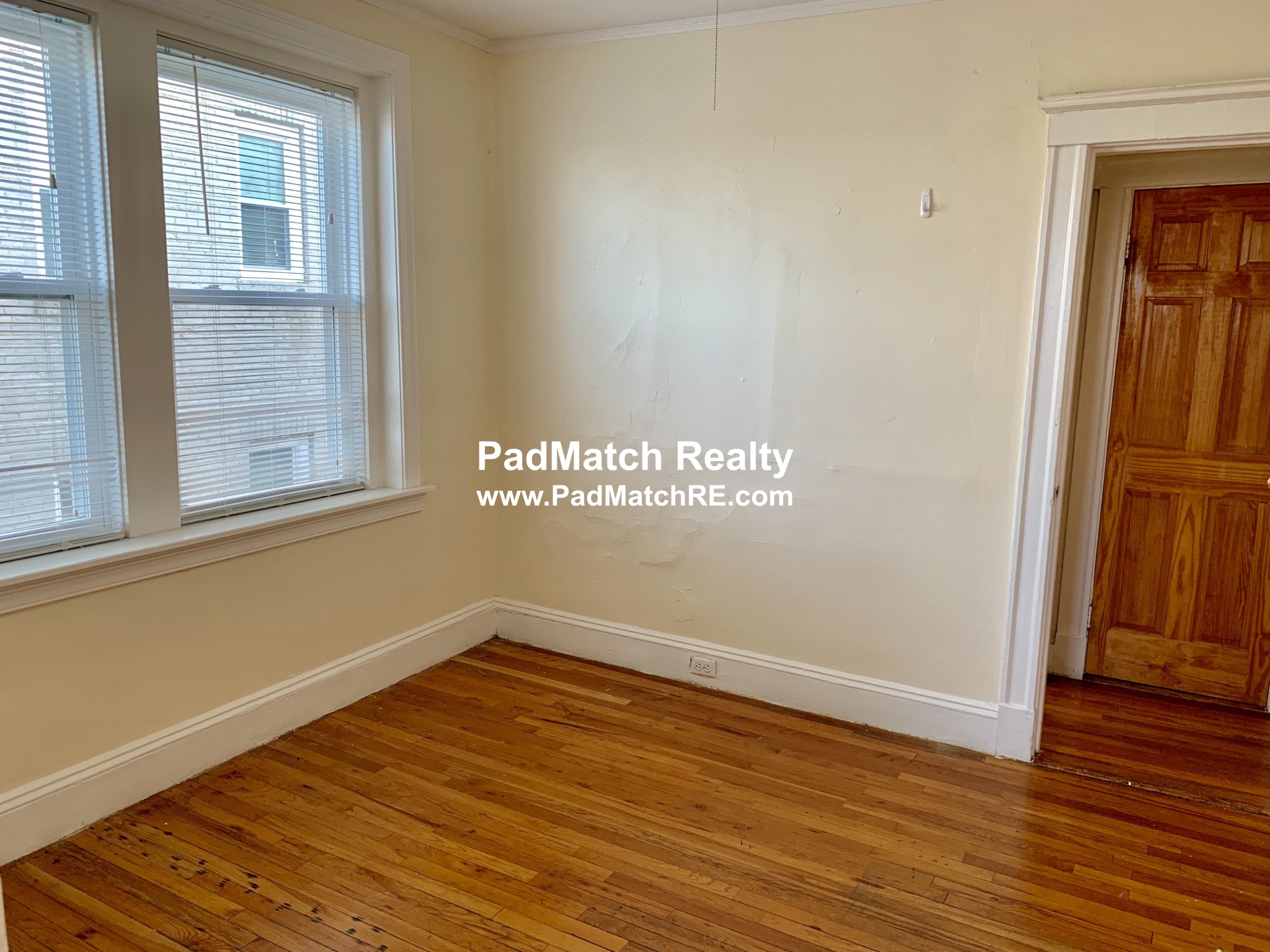 2.5 bed, 1 bath apartment for rent at 244 Kelton St Unit 17, Allston — photo 9 of 16