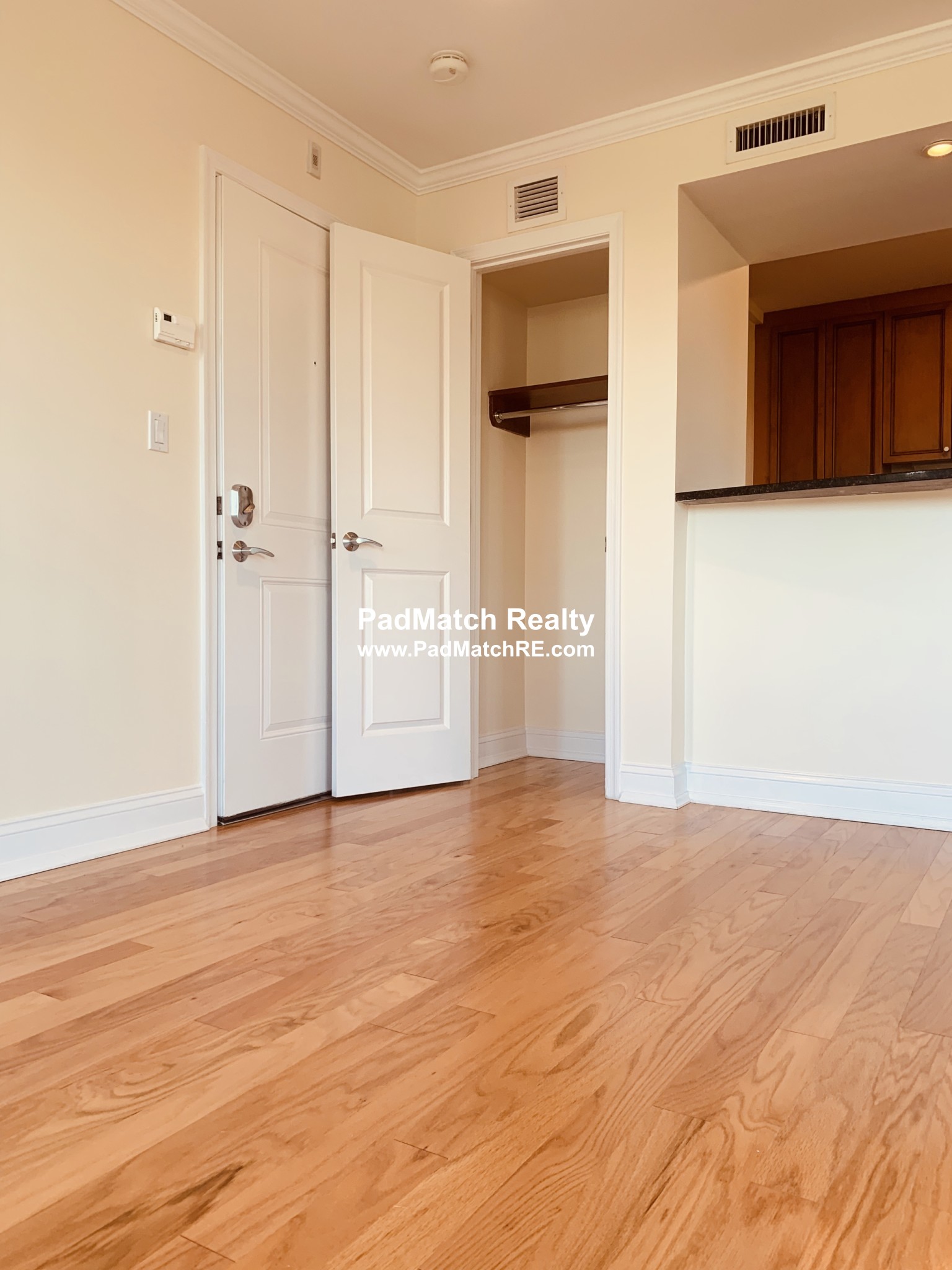 20 Chapel St, Longwood