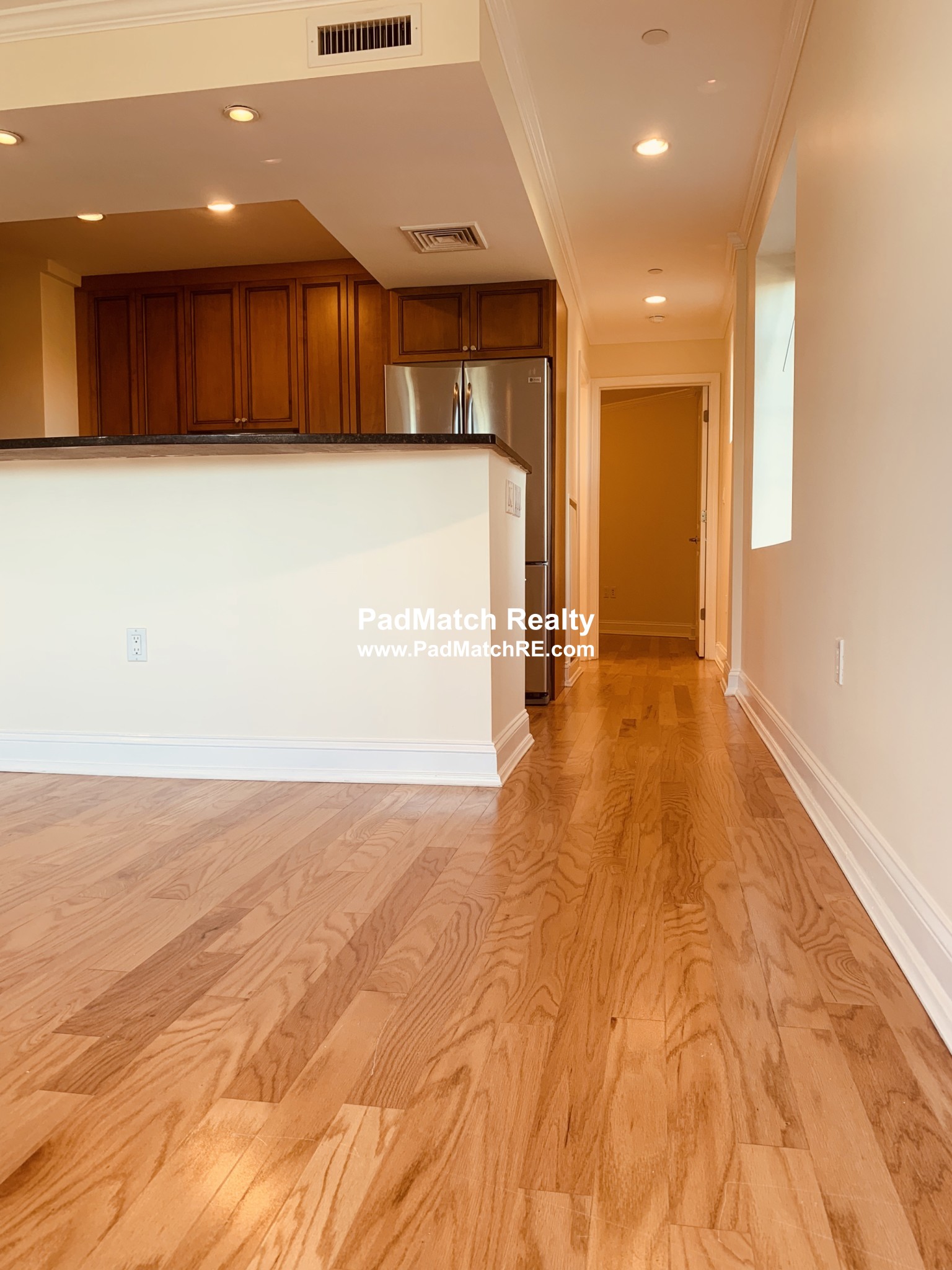 20 Chapel St, Longwood