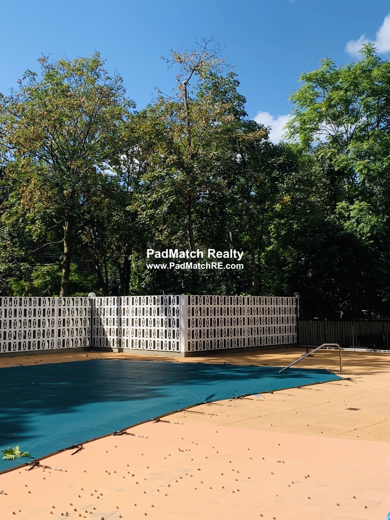 101 Monmouth St, Longwood