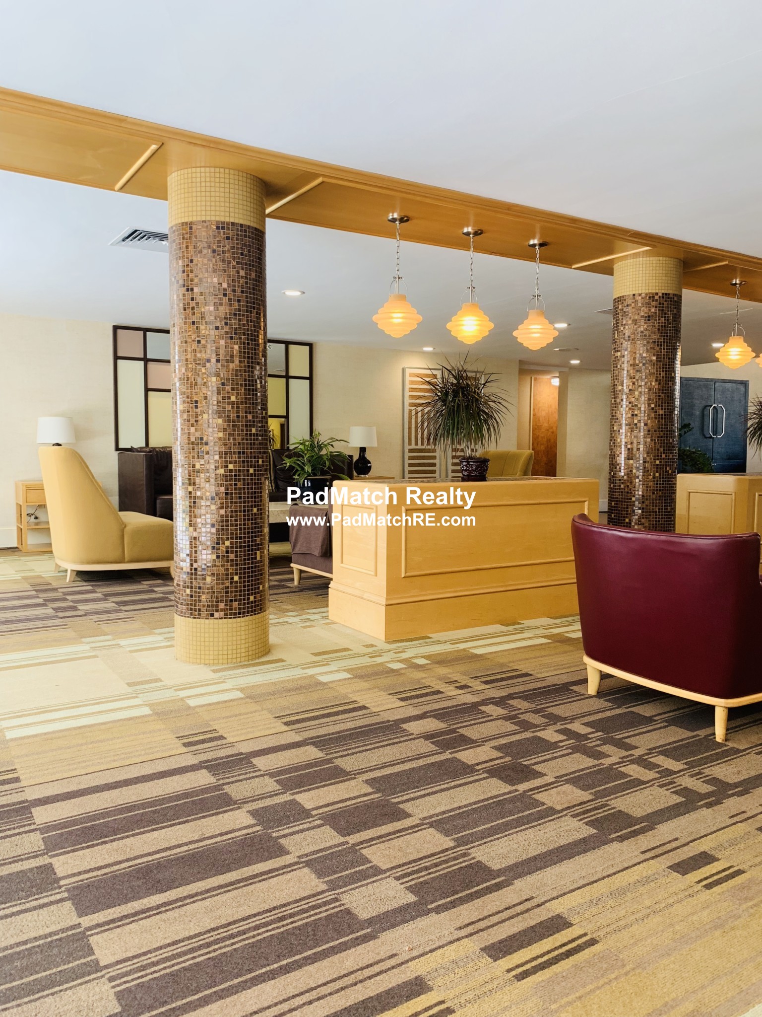 101 Monmouth St, Longwood