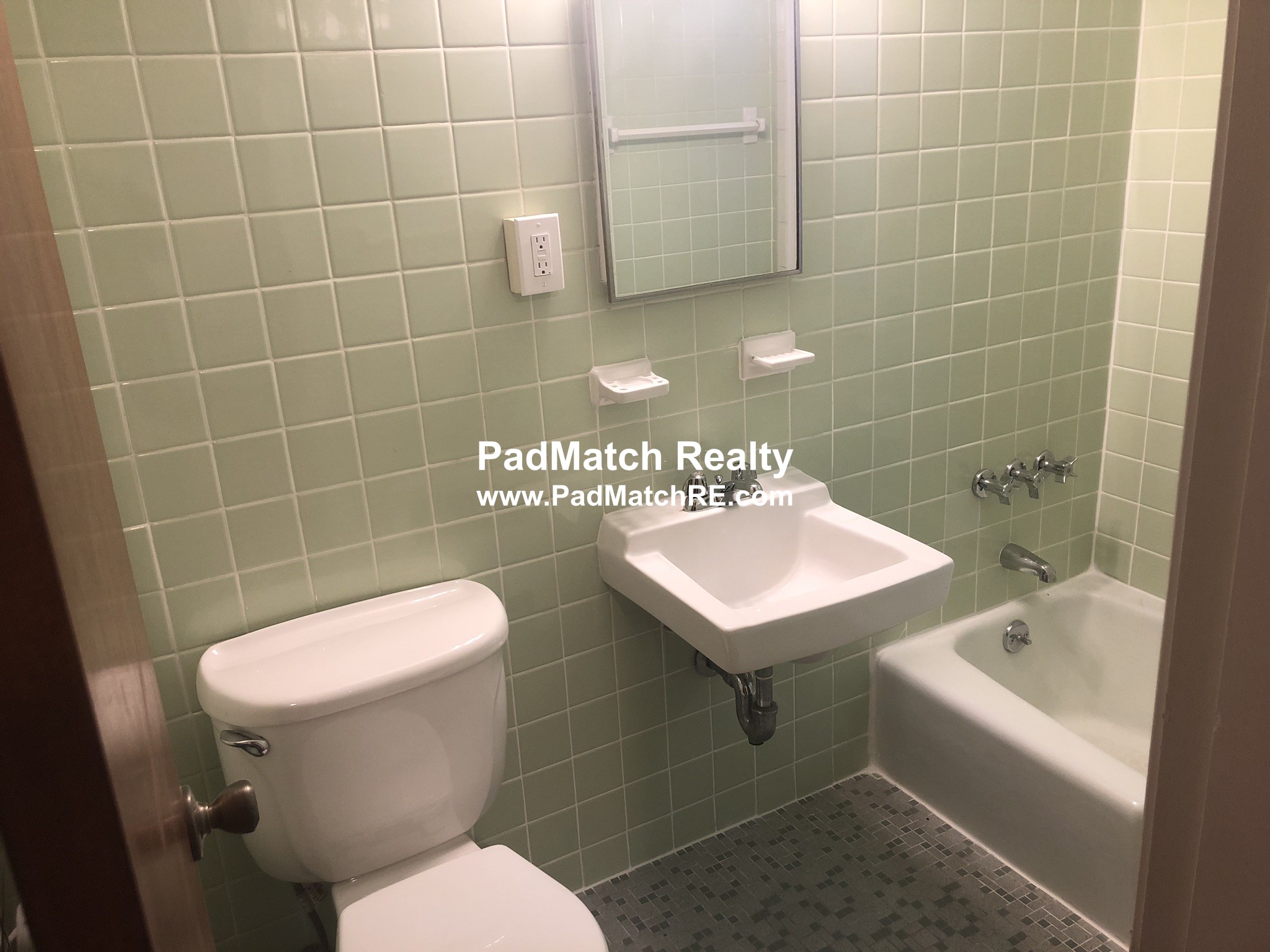 1 bed, 1 bath apartment for rent at 62 South Huntington Ave Unit 3, Jamaica Plain — photo 7 of 8