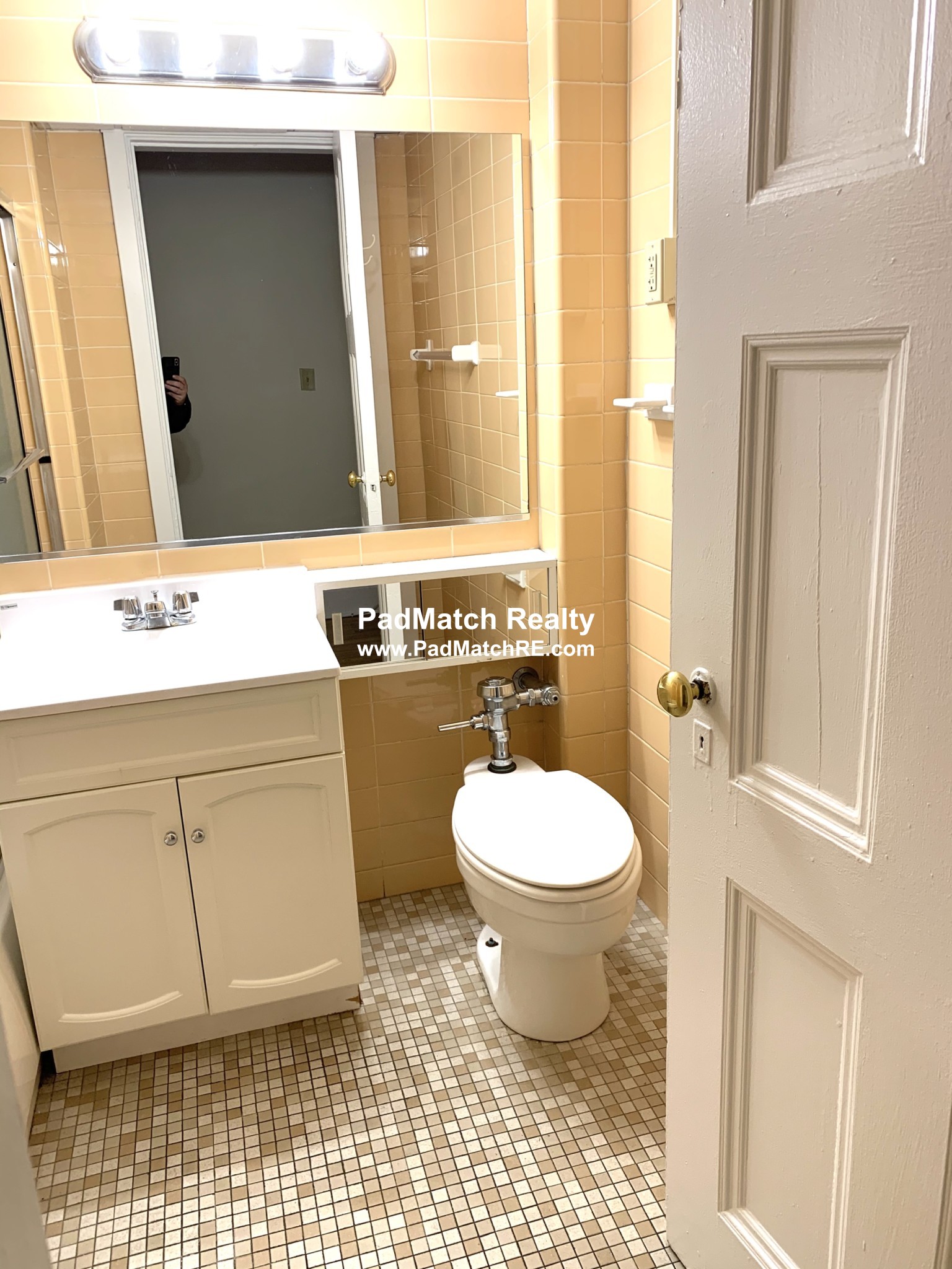 Photo 5 of 62 Boylston St. Unit 419