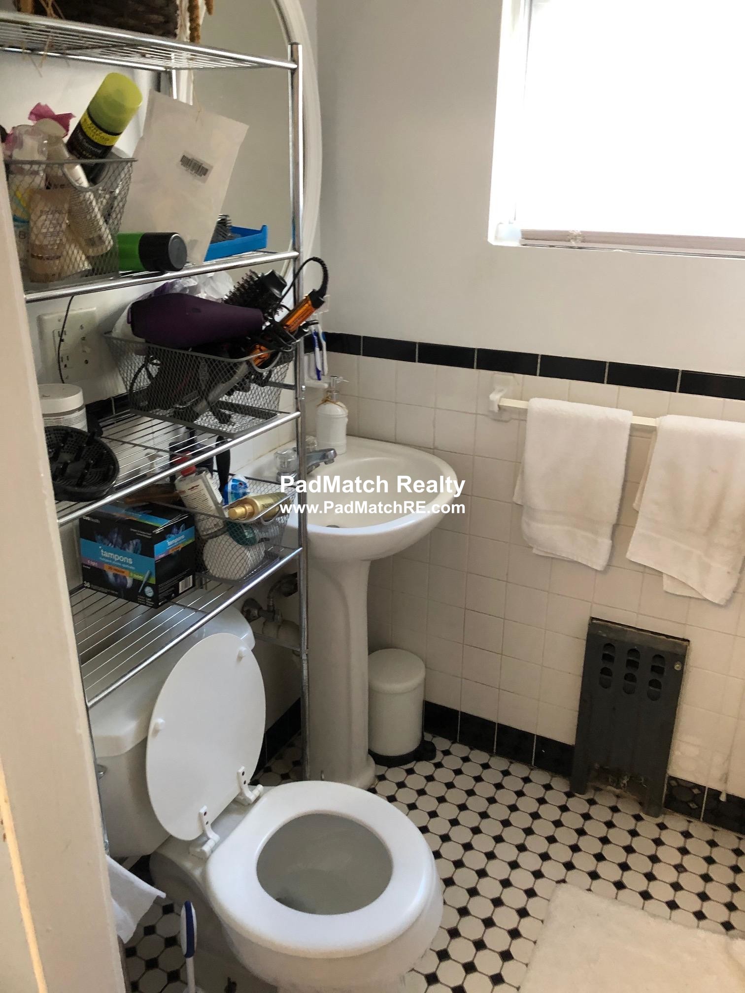 25 Pratt St, Allston