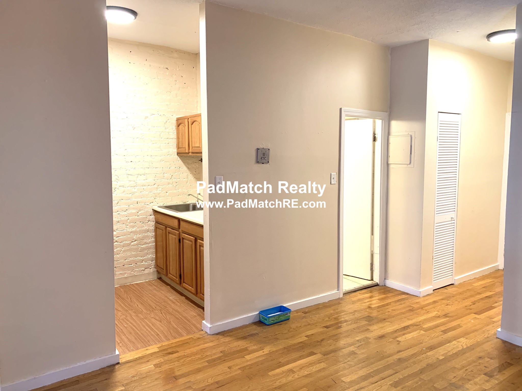 896 Huntington Ave, Mission Hill