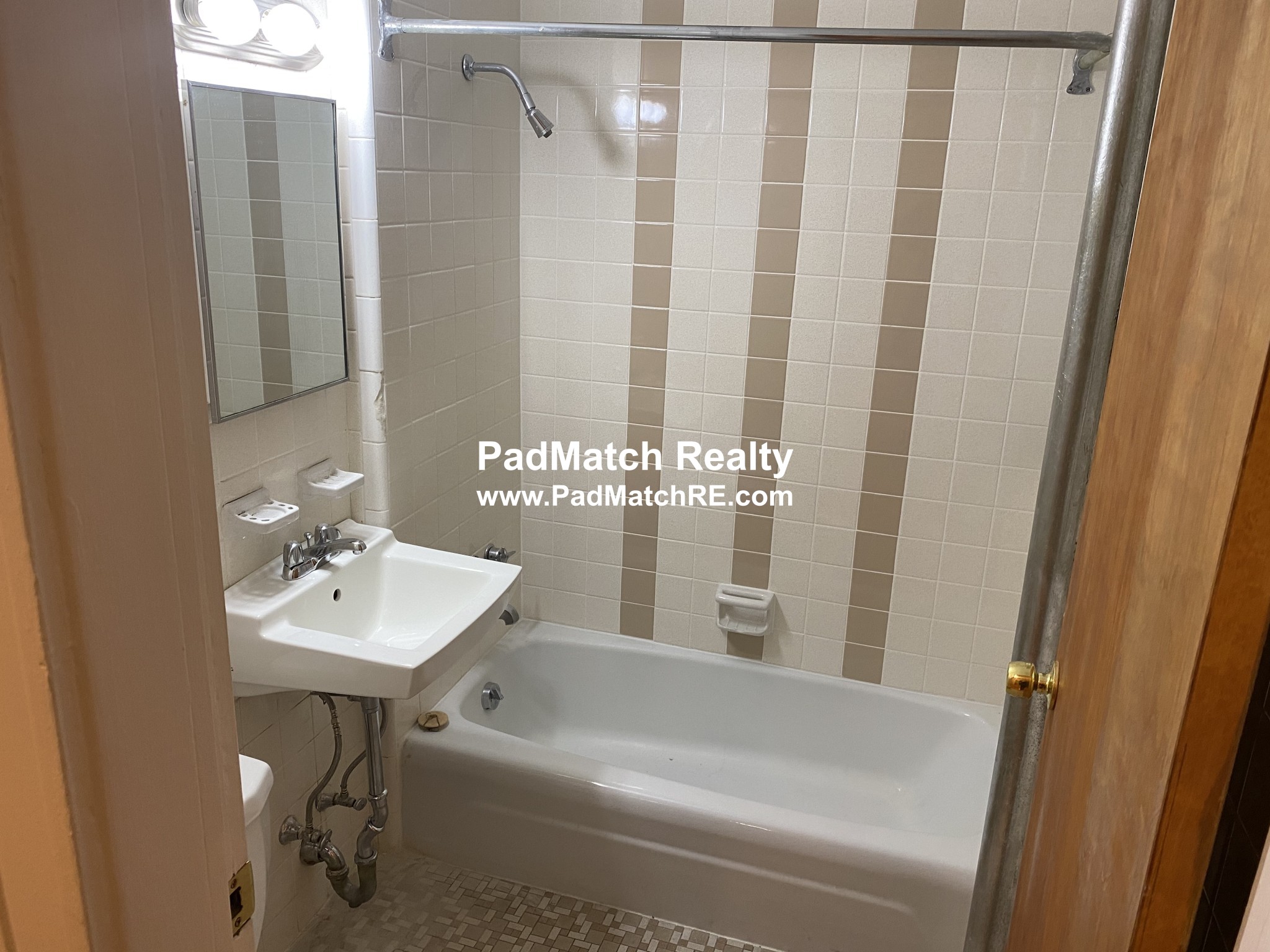 1315 Commonwealth Ave, Allston