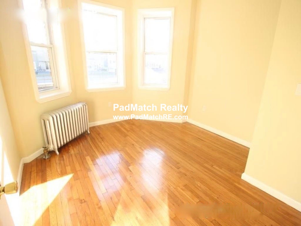 1185 Commonwealth Ave, Allston