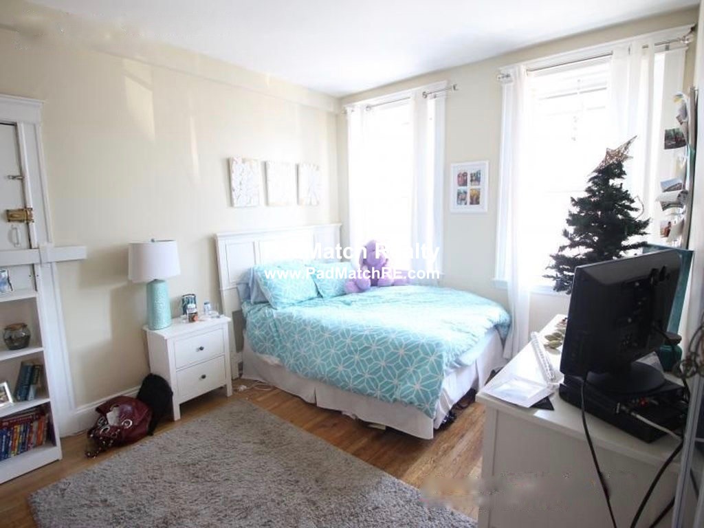 1185 Commonwealth Ave, Allston