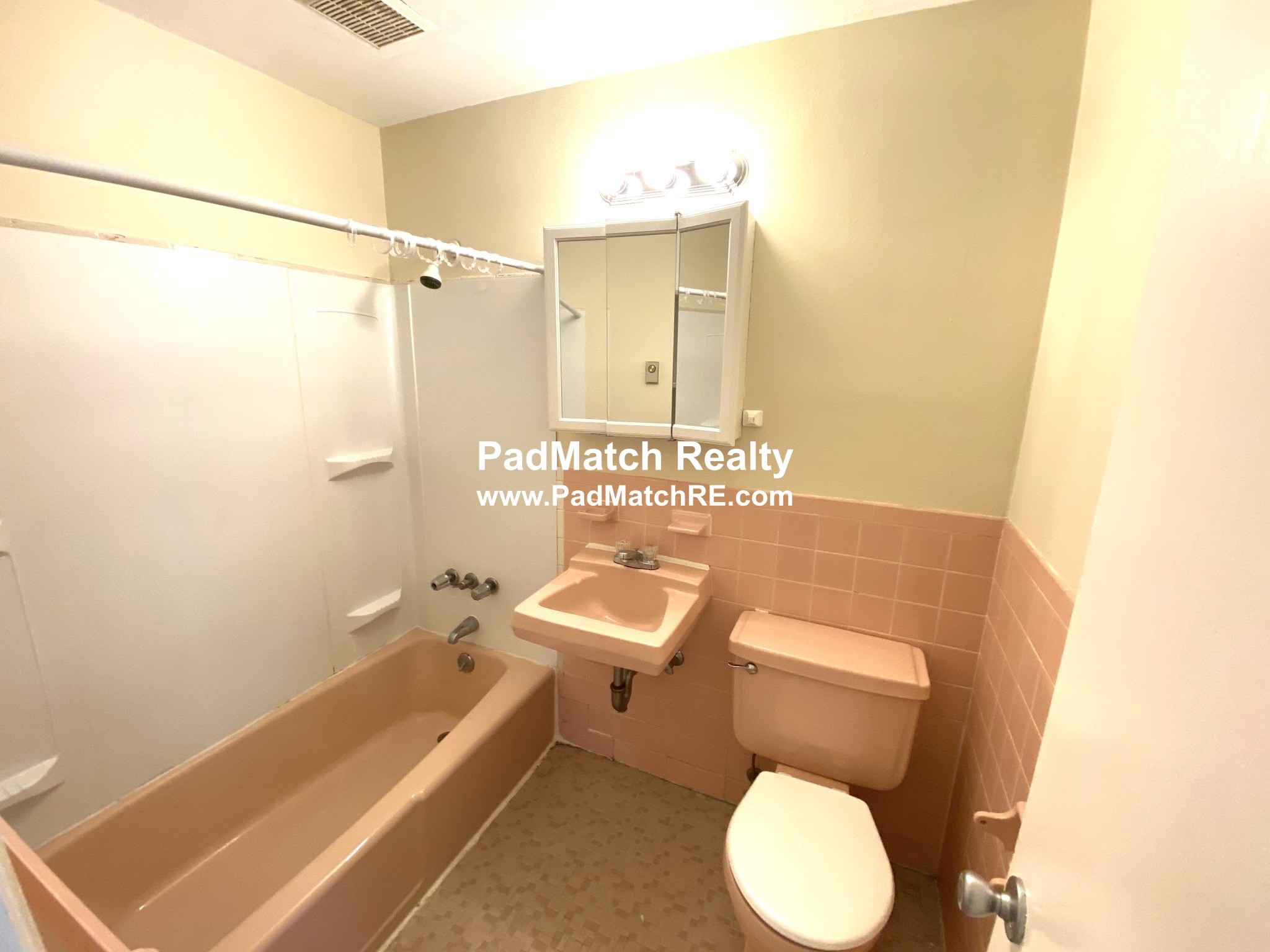 1 bed, 1 bath apartment for rent at 720 Bennington St Unit 306, East Boston — photo 4 of 9