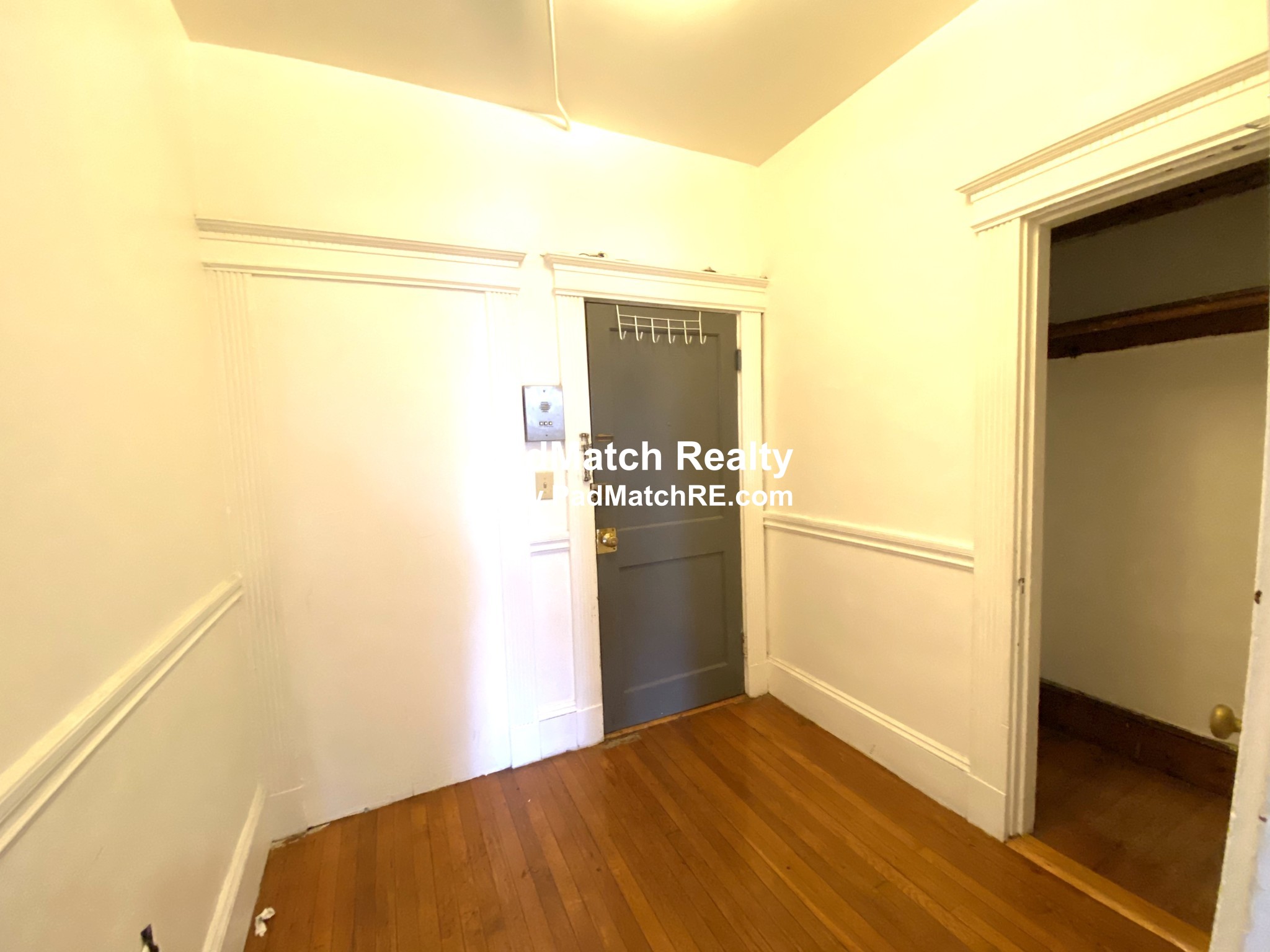 Studio bed, 1 bath apartment for rent at 1258 Commonwealth Ave Unit 15, Allston — photo 3 of 6