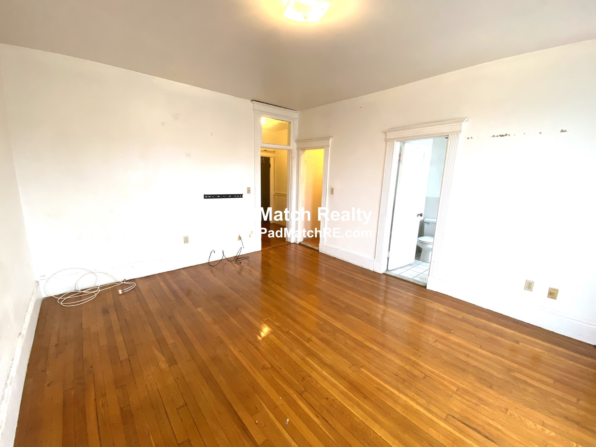 Studio bed, 1 bath apartment for rent at 1258 Commonwealth Ave Unit 15, Allston — photo 2 of 6