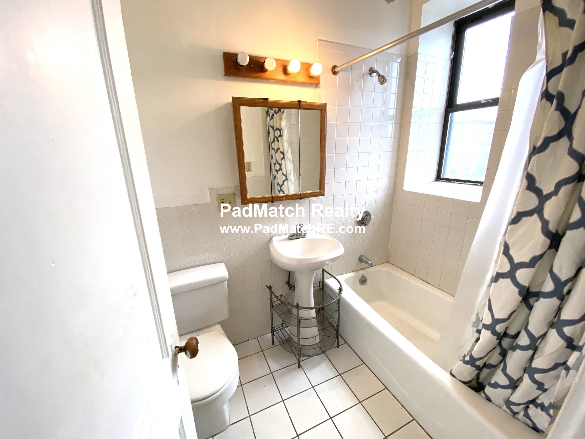 Studio bed, 1 bath apartment for rent at 1258 Commonwealth Ave Unit 15, Allston — photo 5 of 6