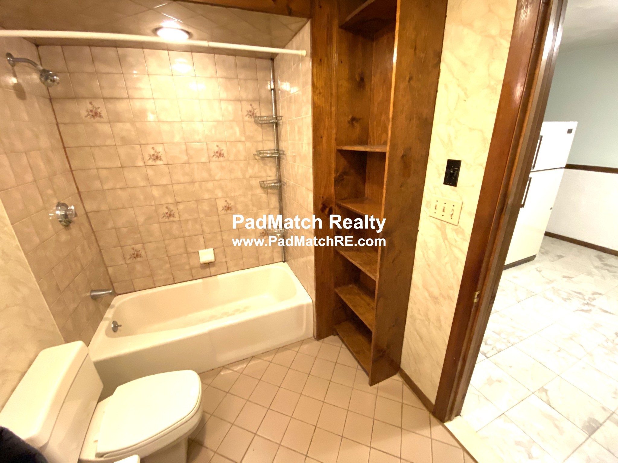 4 Garden Court St, North End