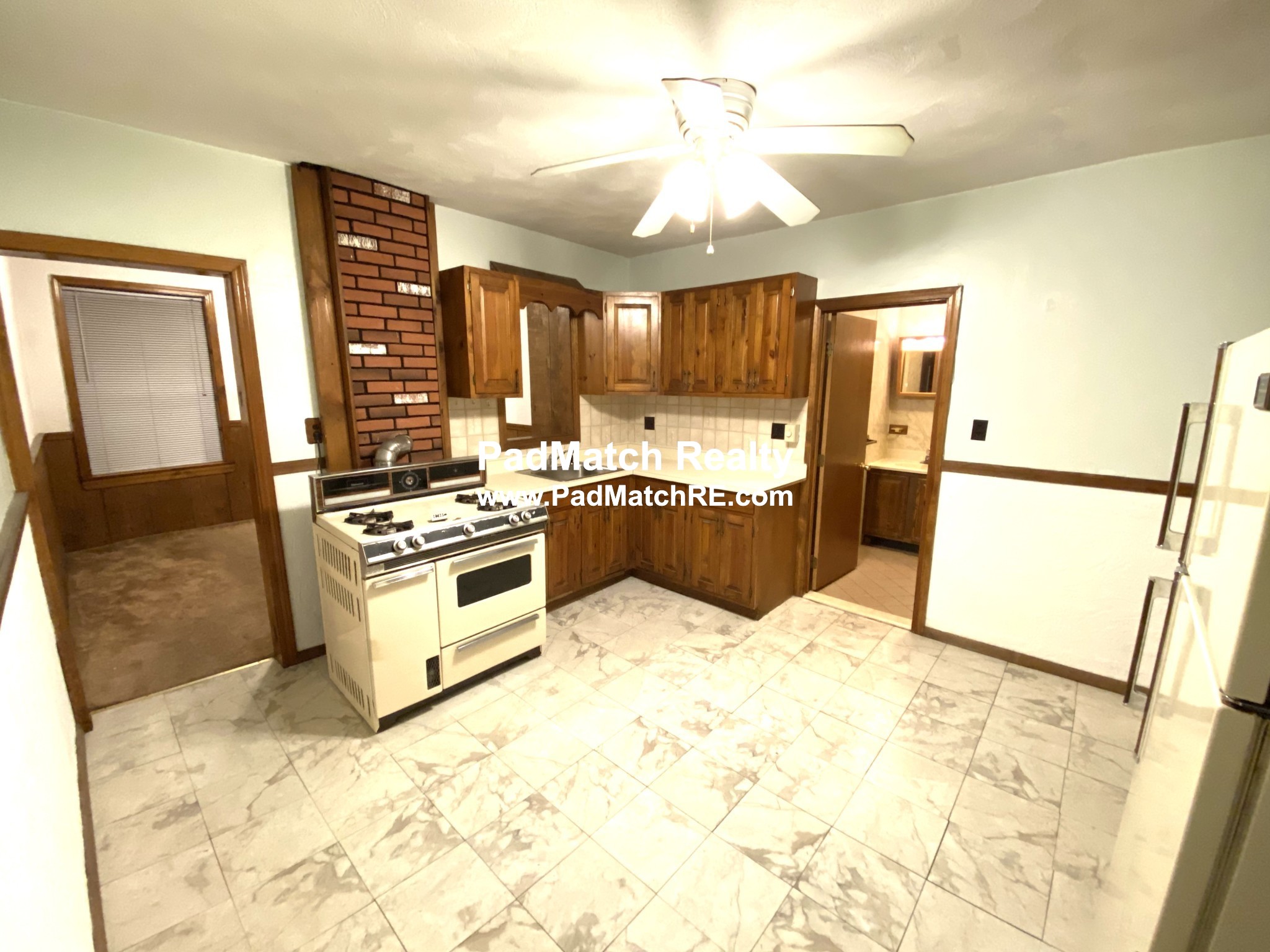 4 Garden Court St, North End