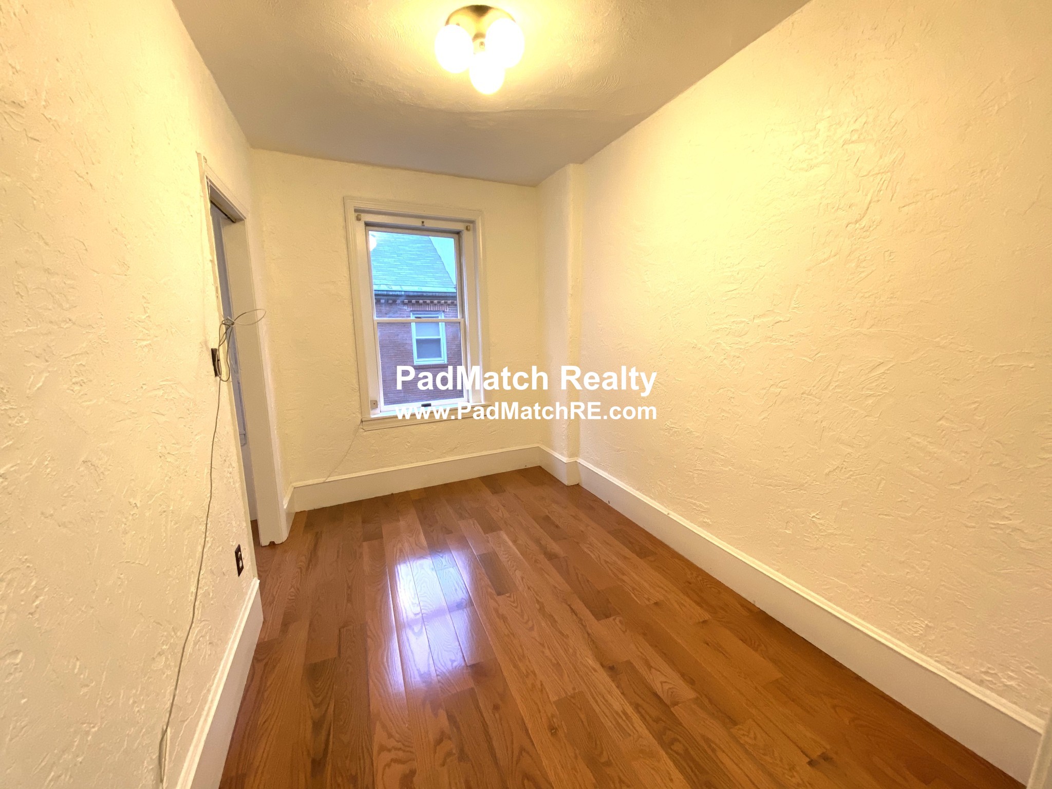 4 Garden Court St, North End