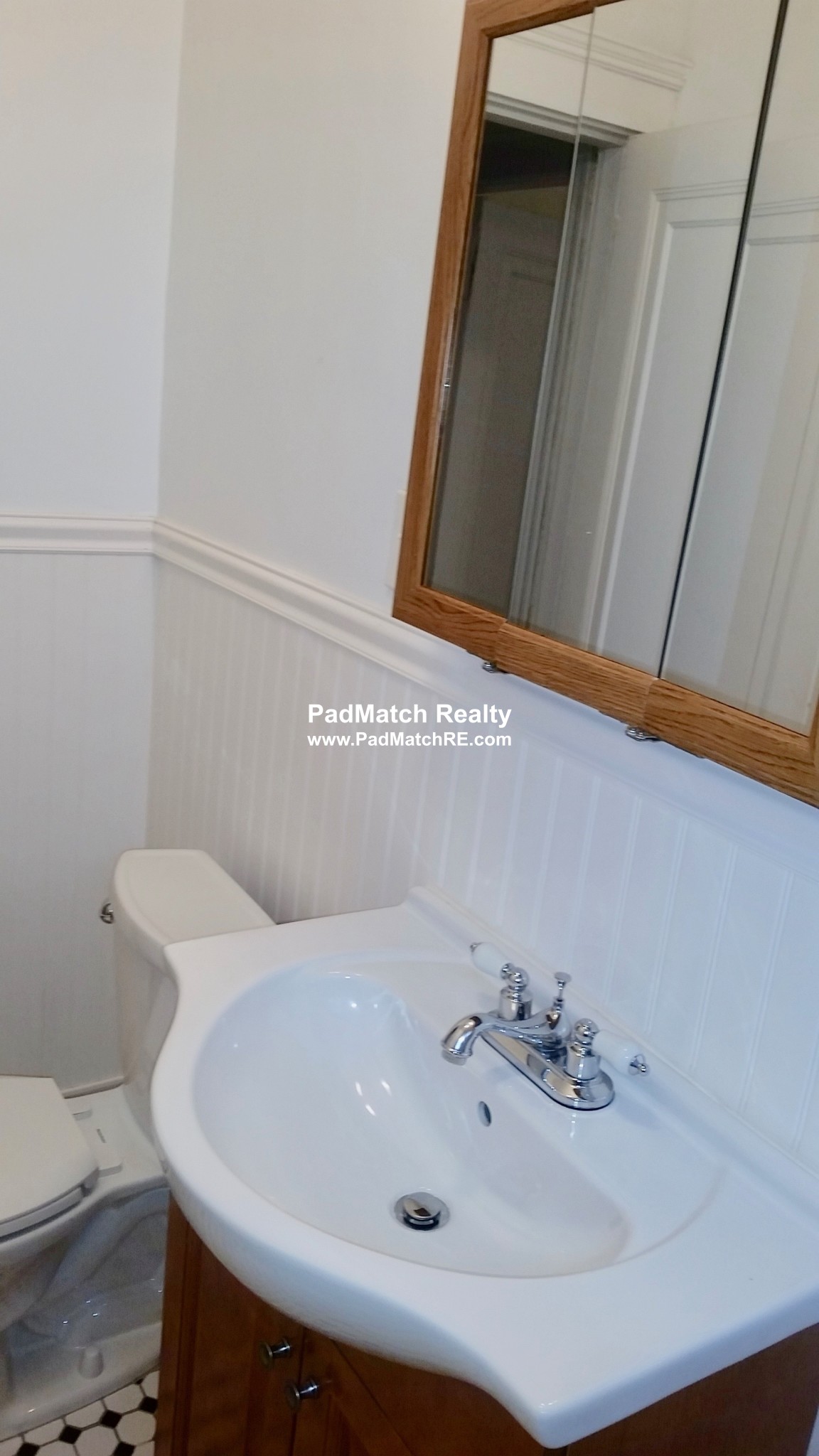 2003 Commonwealth Ave, Brighton