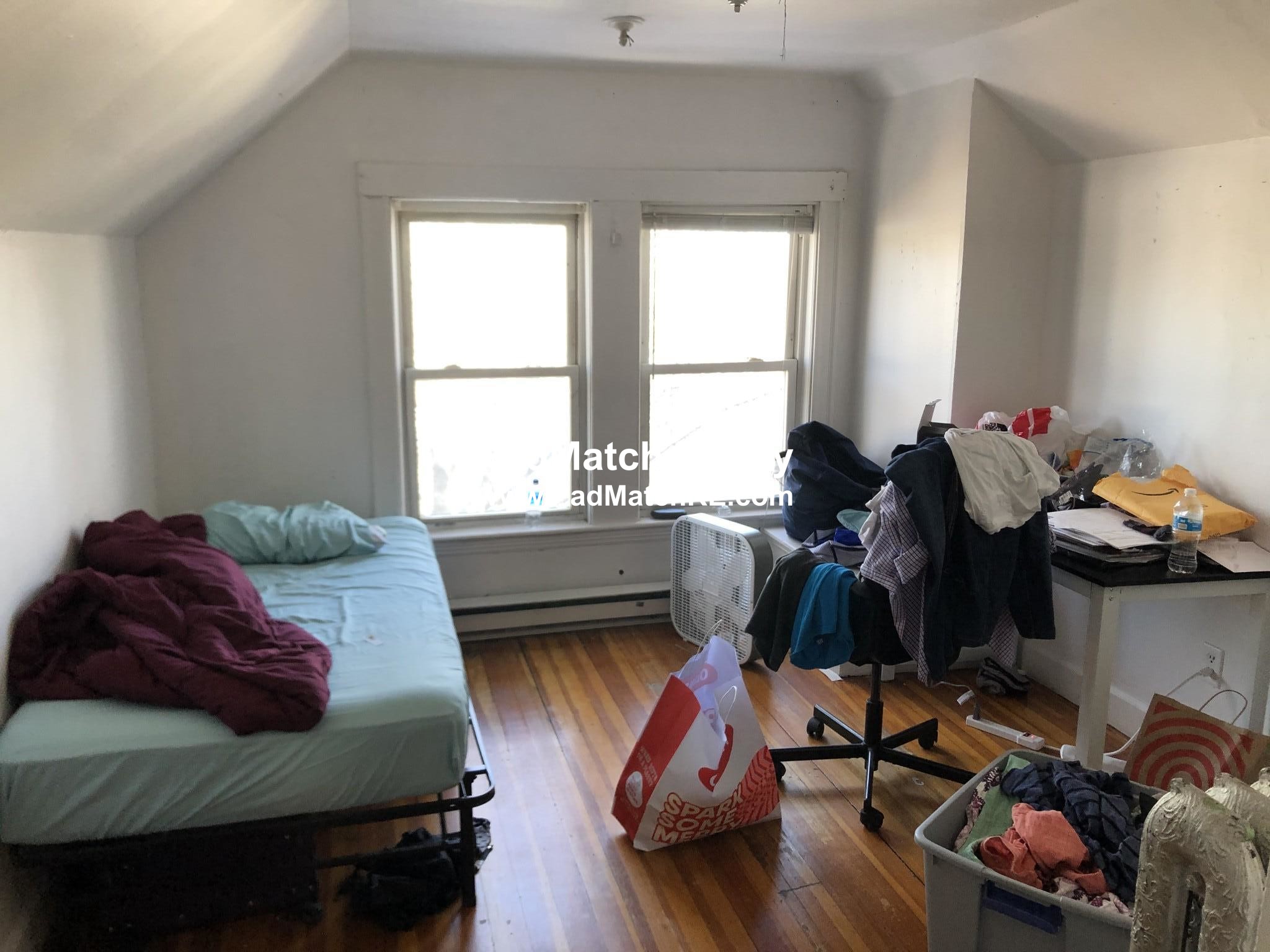 6 bed, 2 bath apartment for rent at 17 Boulevard Ter Unit 17, Allston — photo 6 of 17