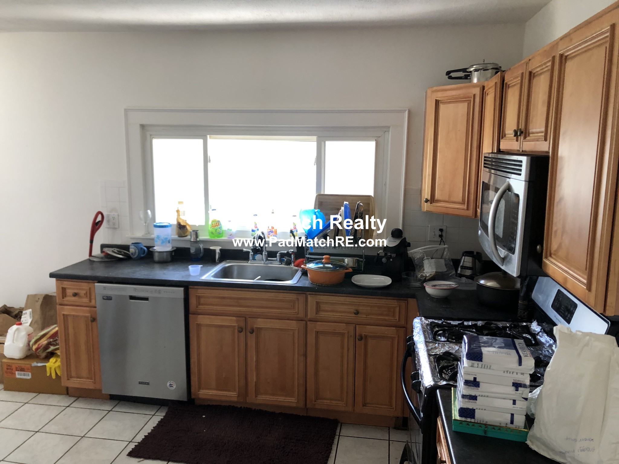 6 bed, 2 bath apartment for rent at 17 Boulevard Ter Unit 17, Allston — photo 17 of 17