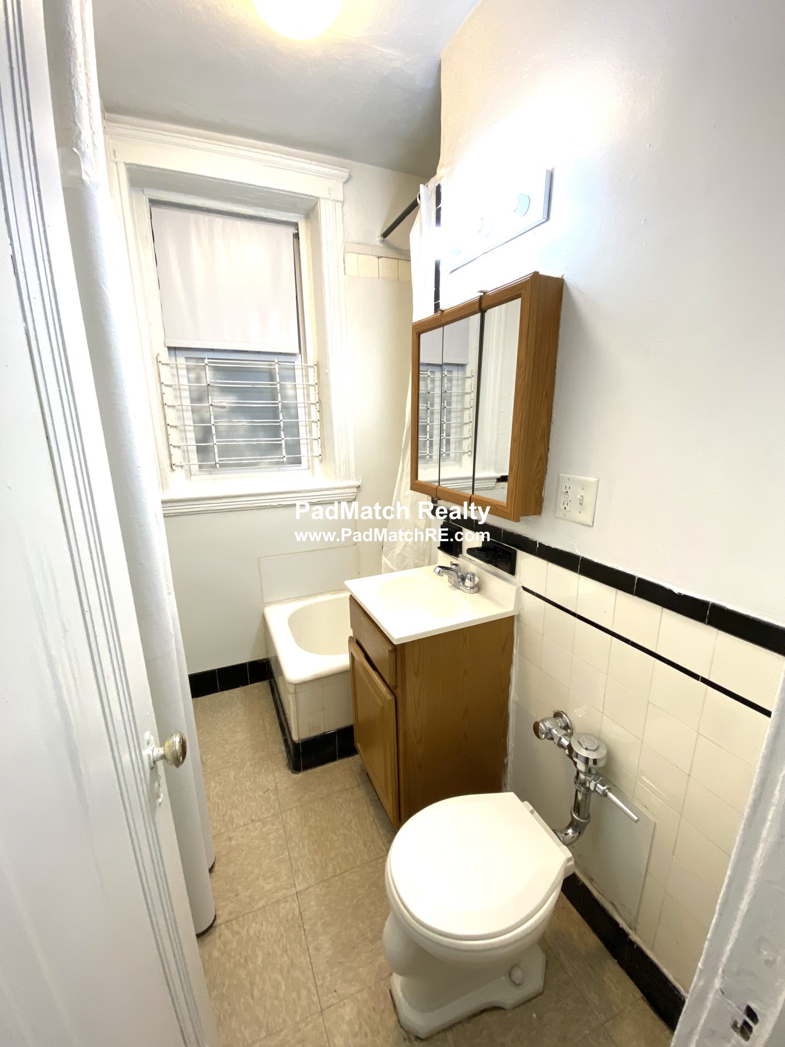 1800 Commonwealth Ave, Brighton