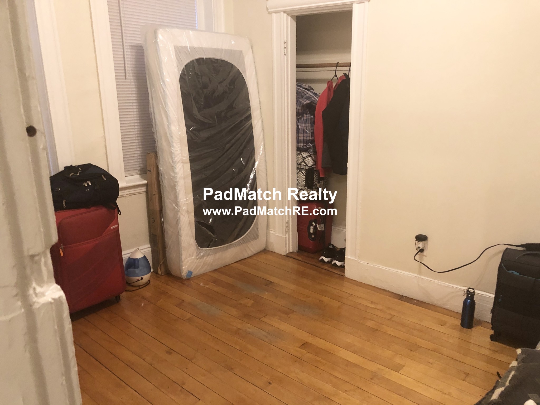 132 Hemenway St, Fenway