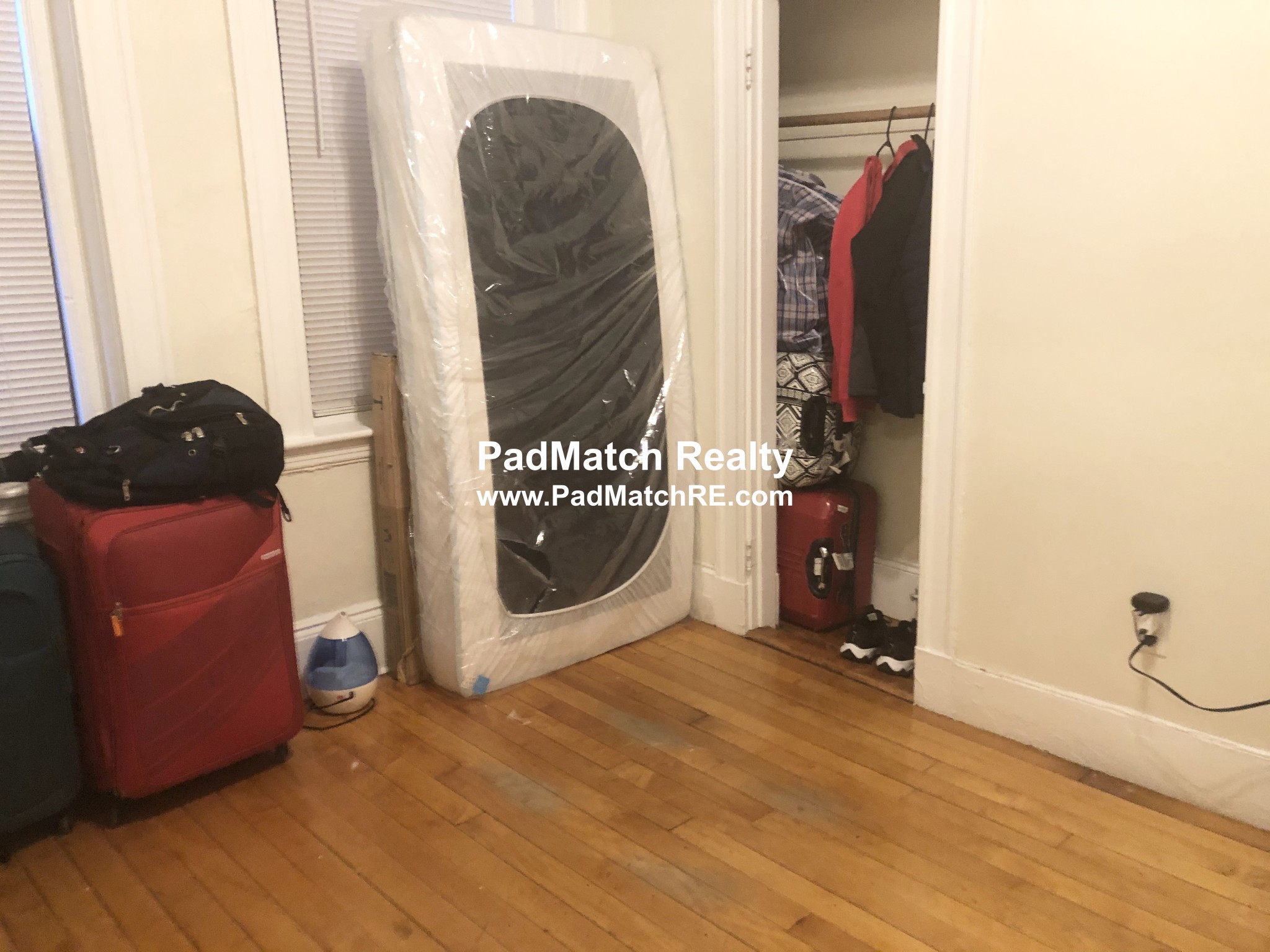 132 Hemenway St, Fenway