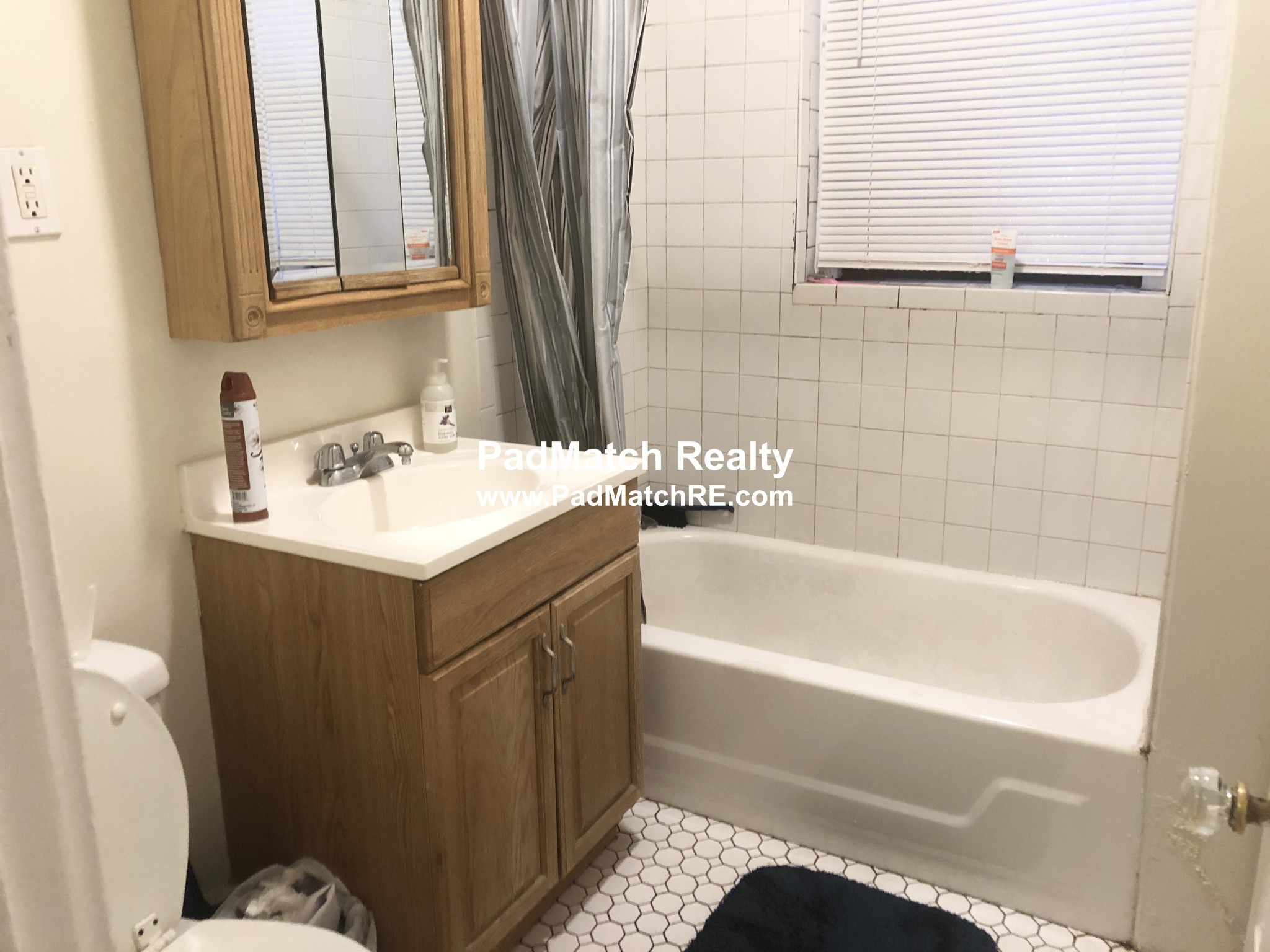 132 Hemenway St, Fenway