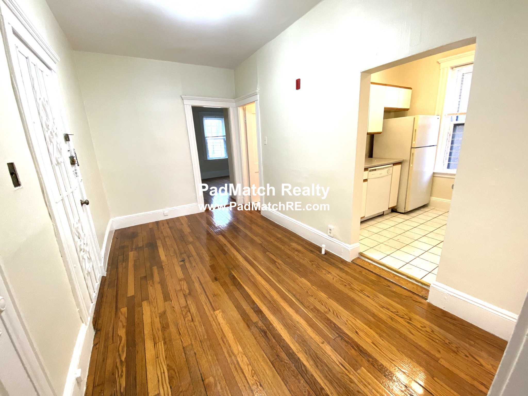 2 bed, 1 bath apartment for rent at 10 Lothian Rd Unit 3, Brighton — photo 4 of 14